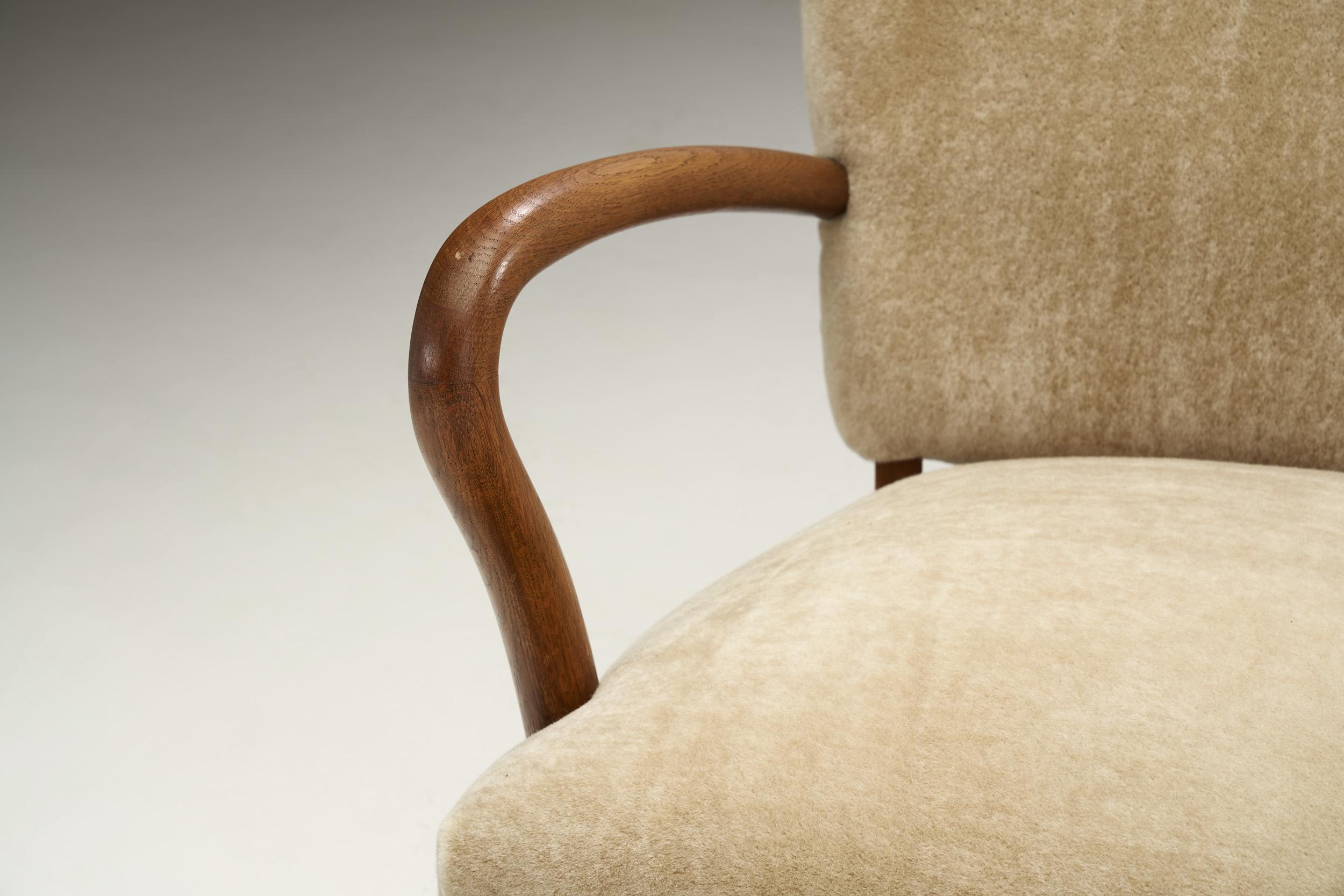 Sculptural Armchair with Curved Arms, Europe ca 1950s For Sale 3