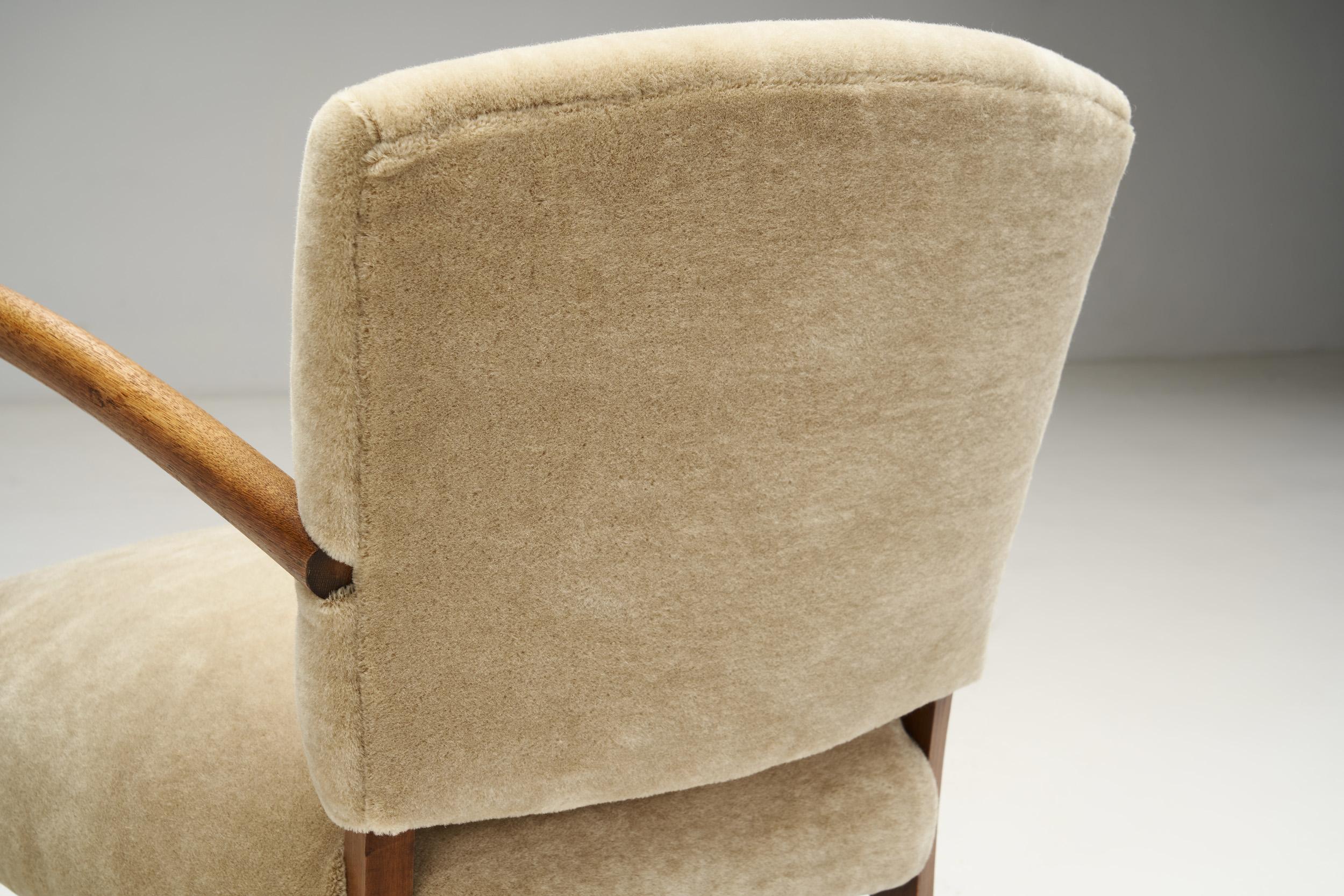 Sculptural Armchair with Curved Arms, Europe ca 1950s For Sale 1