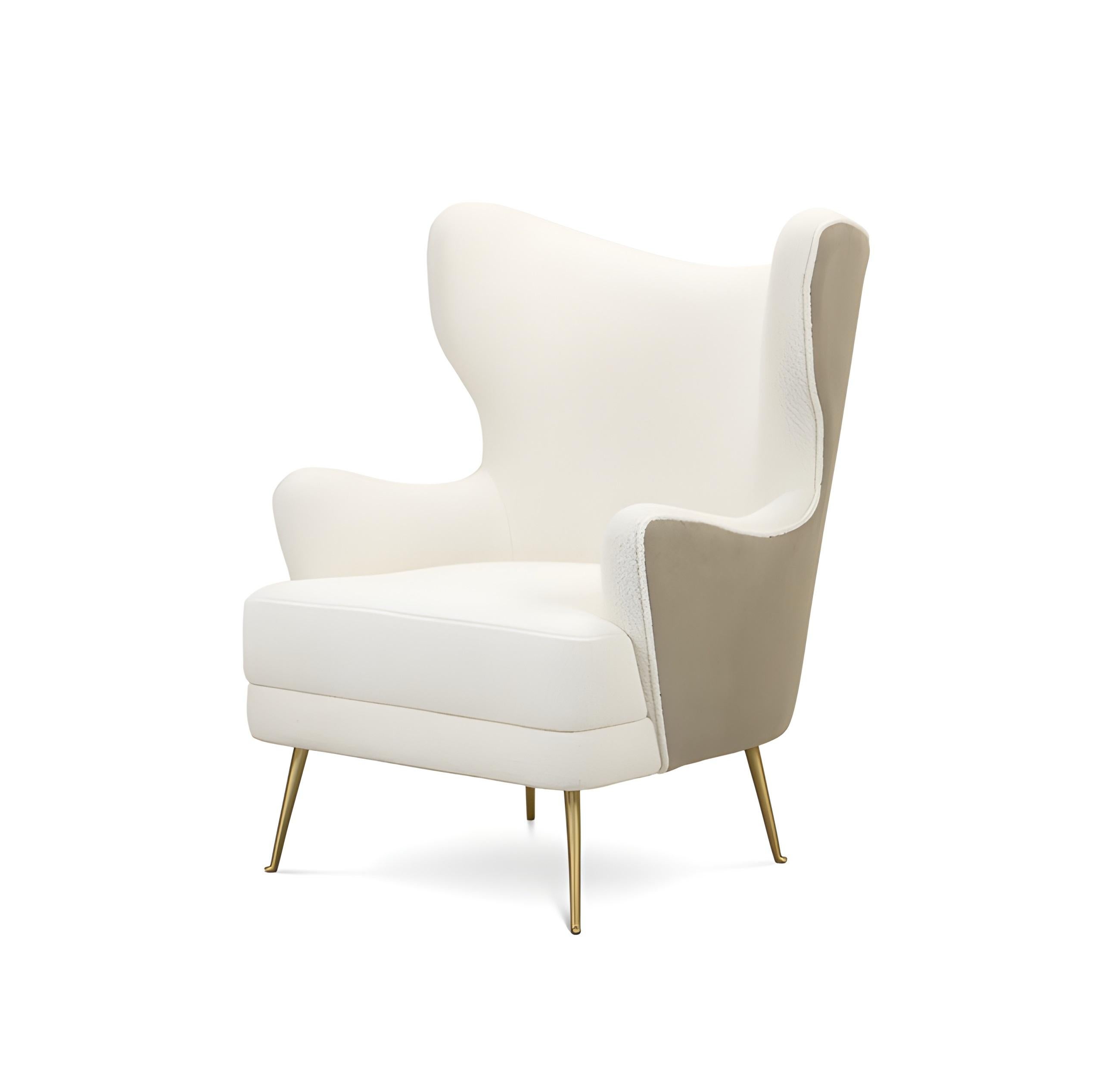 XXIe siècle et contemporain Fauteuil sculptural ludique avec dossier ailé et pieds effilés en laiton en vente