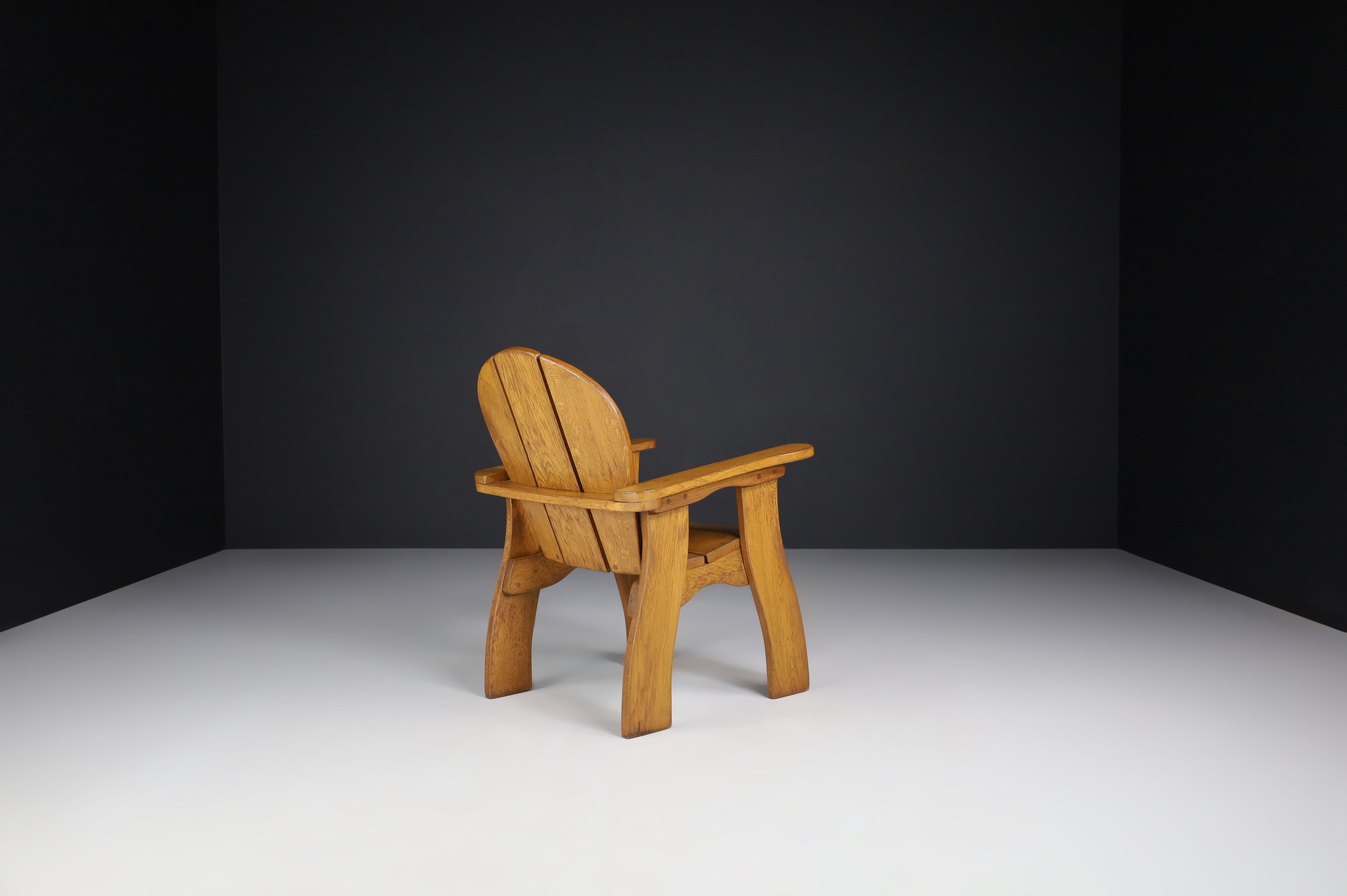 Skulpturale Sessel aus Eiche, Frankreich, 1960er Jahre (Eichenholz) im Angebot