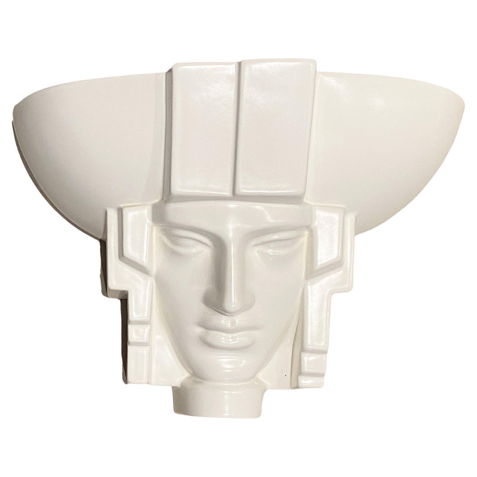 Applique sculpturale à visage de pharaon égyptien Art déco, céramique de Saint Clément, années 1960 en vente