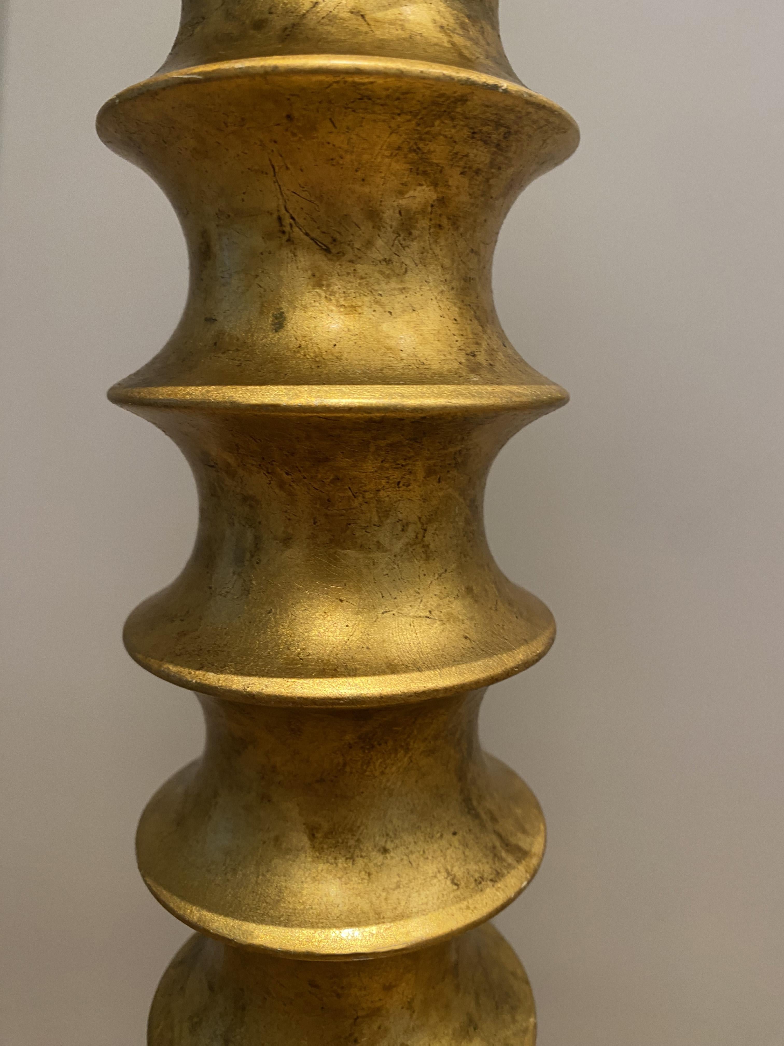 Sculptural Art Deco Gilded Wood Lamp in the style of Giacometti, Porta Romana. For Sale 2