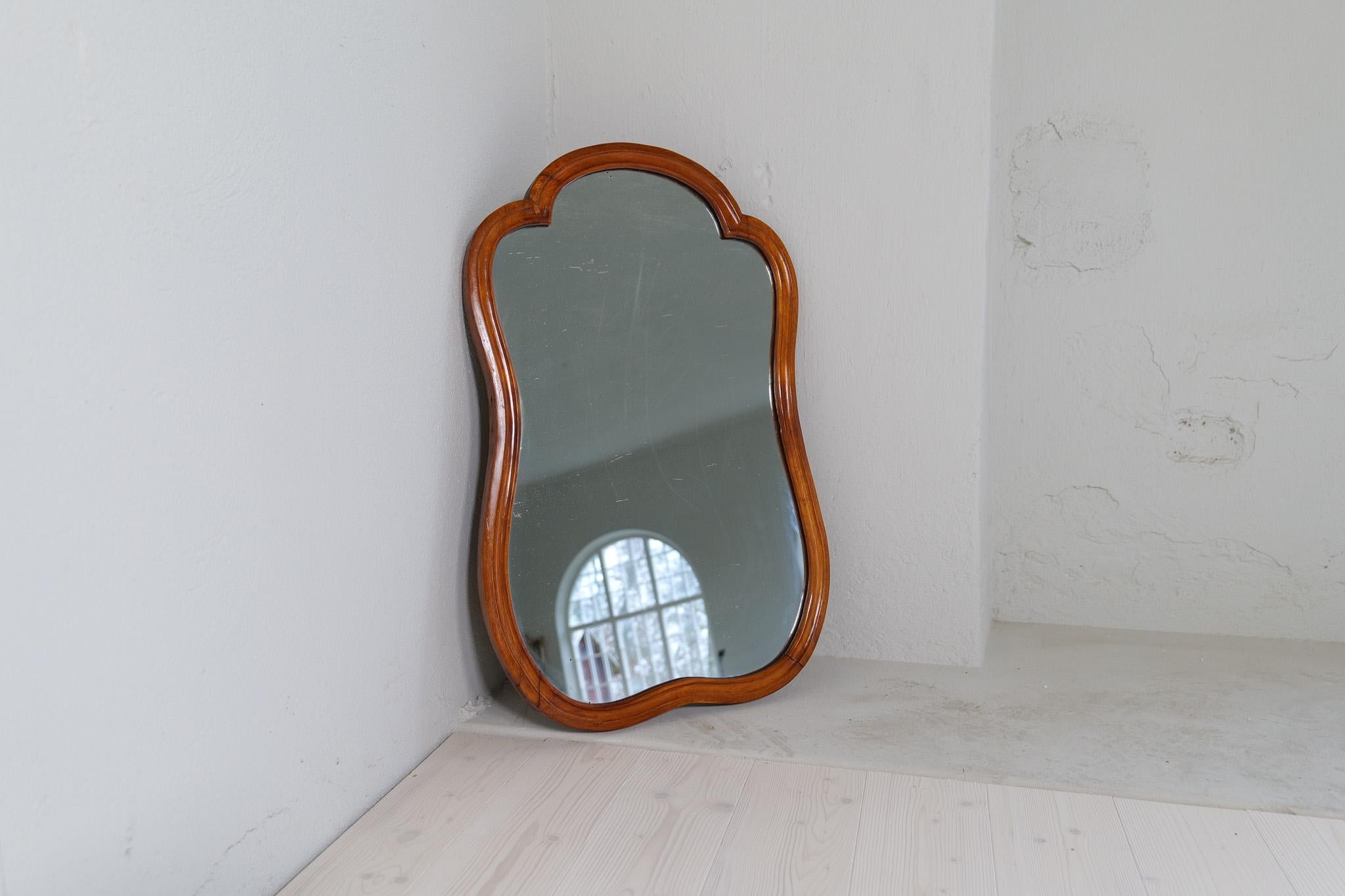 Sculptural Art Deco Mirror in Walnut, Sweden, 1920s 5