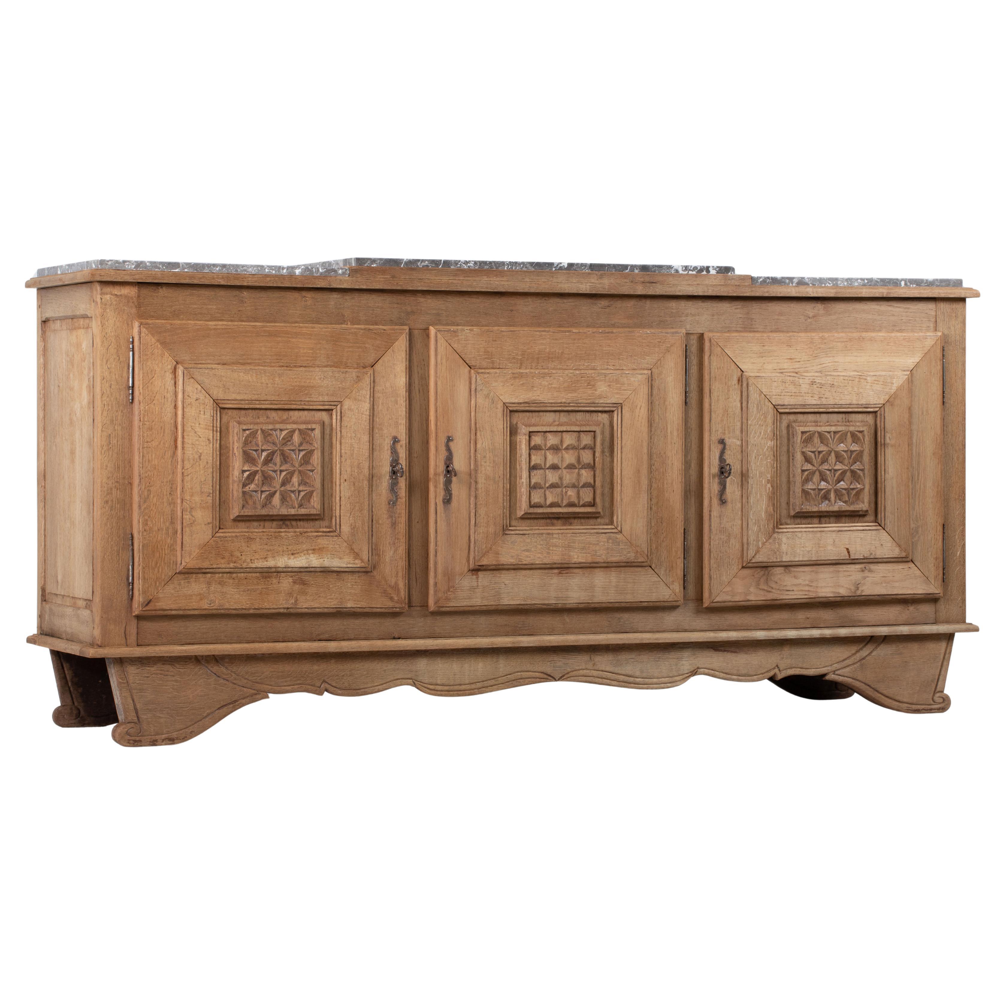 Credenza scultorea Art Déco in rovere massiccio, Francia, anni '40