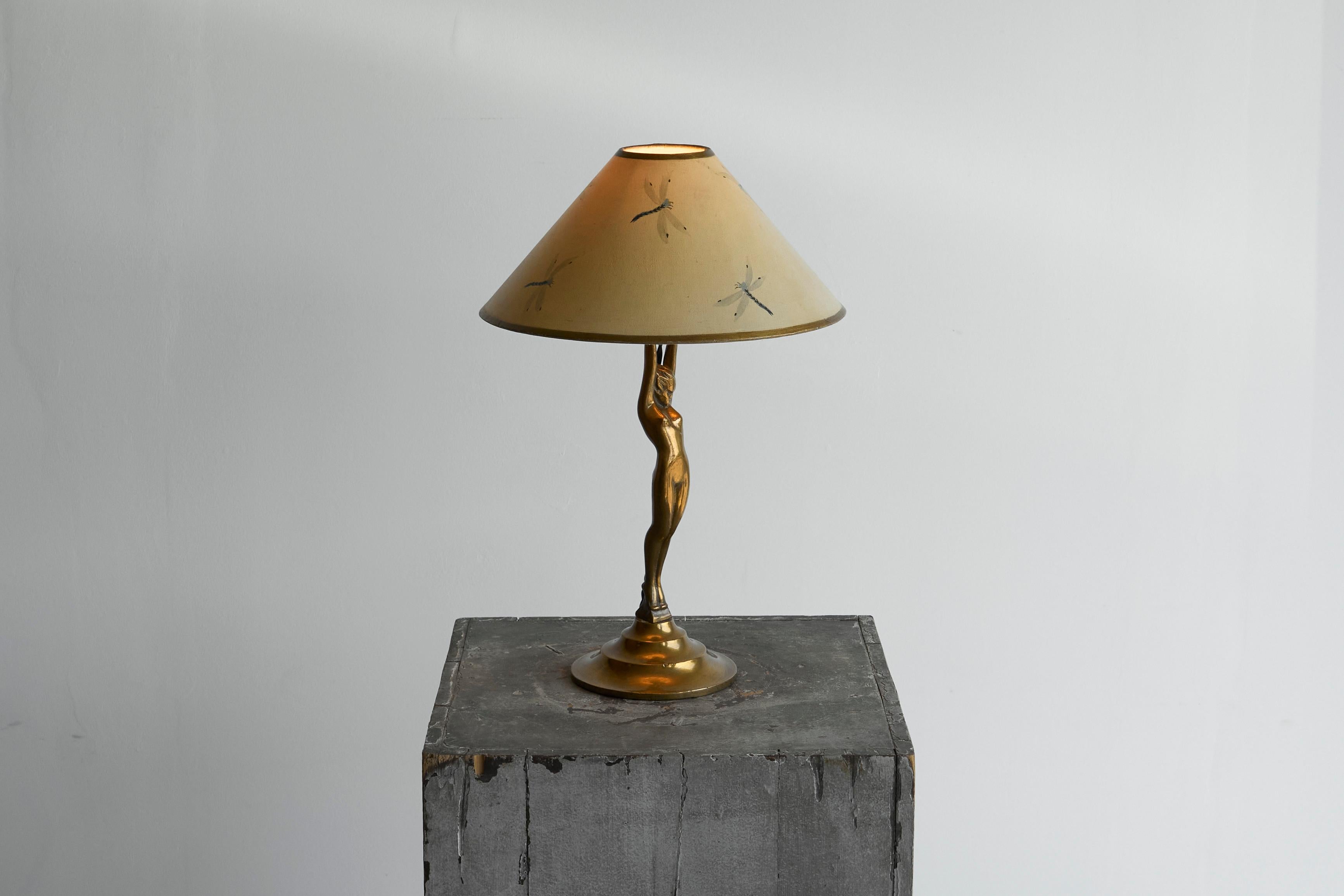 Sculptural Art Deco Table Lamp with Nude Woman in Solid Bronze 1930s In Good Condition For Sale In Meer, VAN