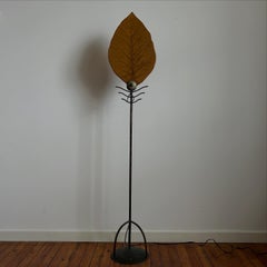 Lámpara de pie de metal forjado a mano con diseño de hoja preservada, 1980