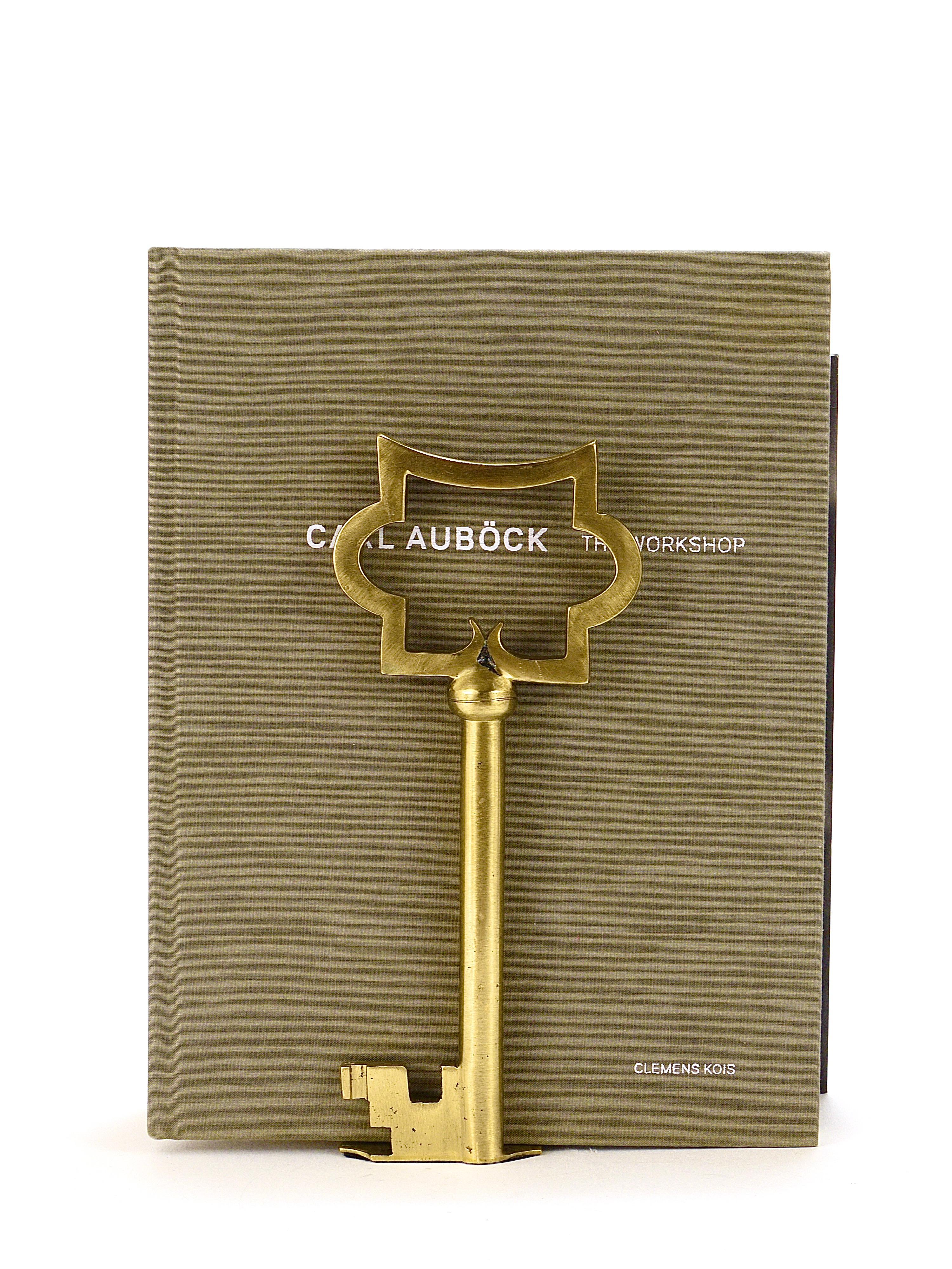 Sculptural Austrian Midcentury Brass Key Book Ends from the, 1950s For Sale 4