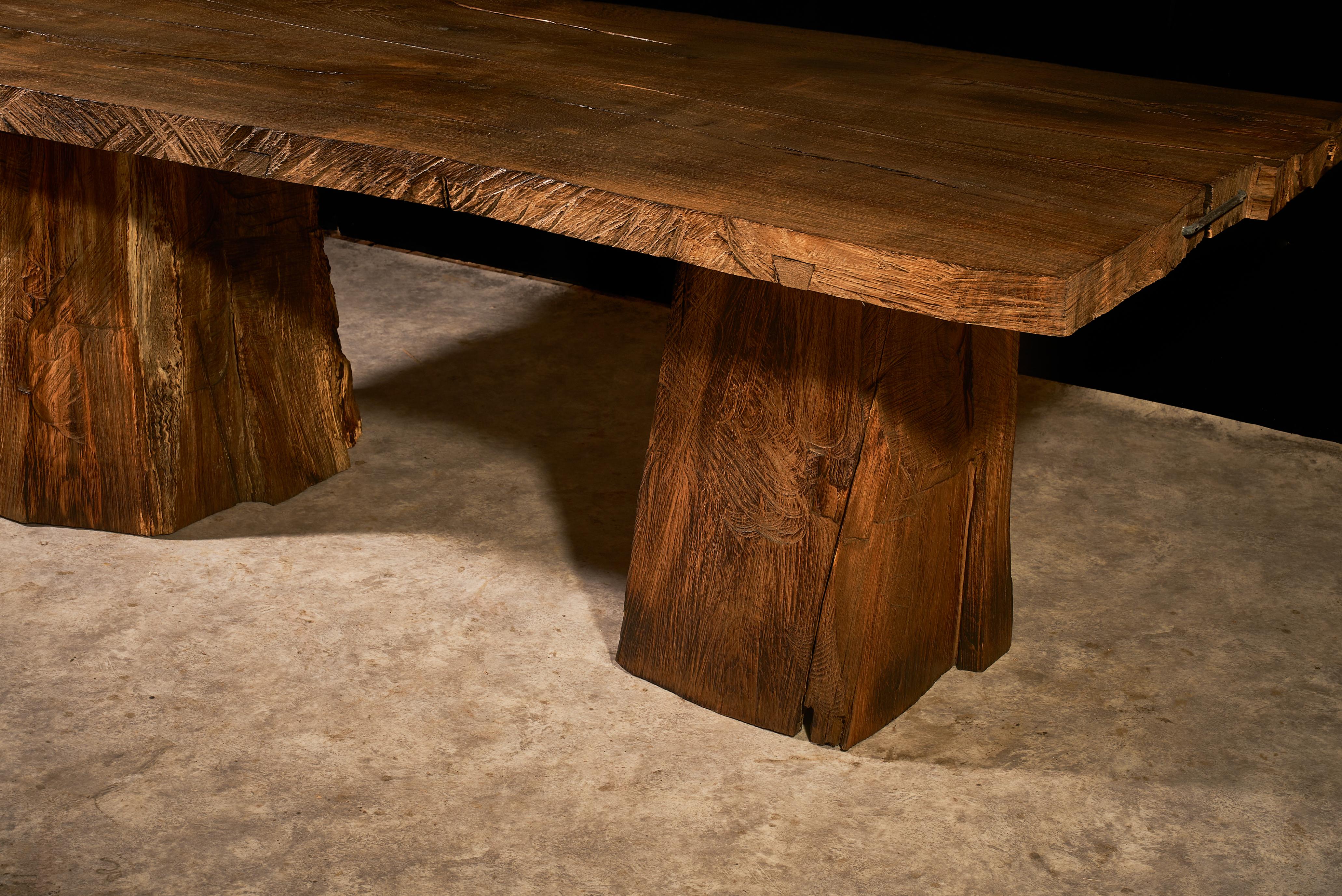Sculptural Authentic Solid Oak Dining Table in Brutalist Style by Sergio Vulpe For Sale 3
