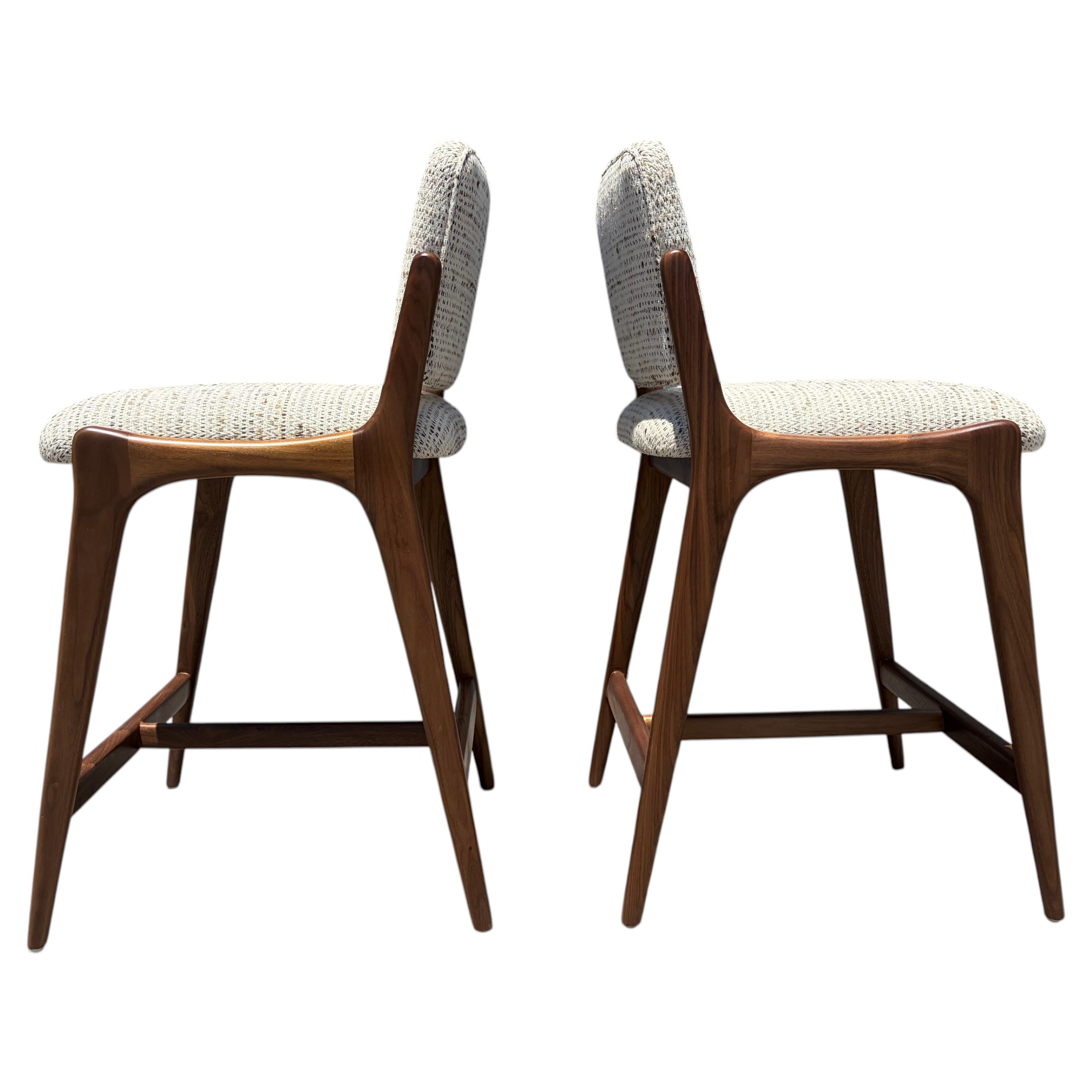 Sculptural Bar Stools, Counter Stool in the Style of Gio Ponti Walnut