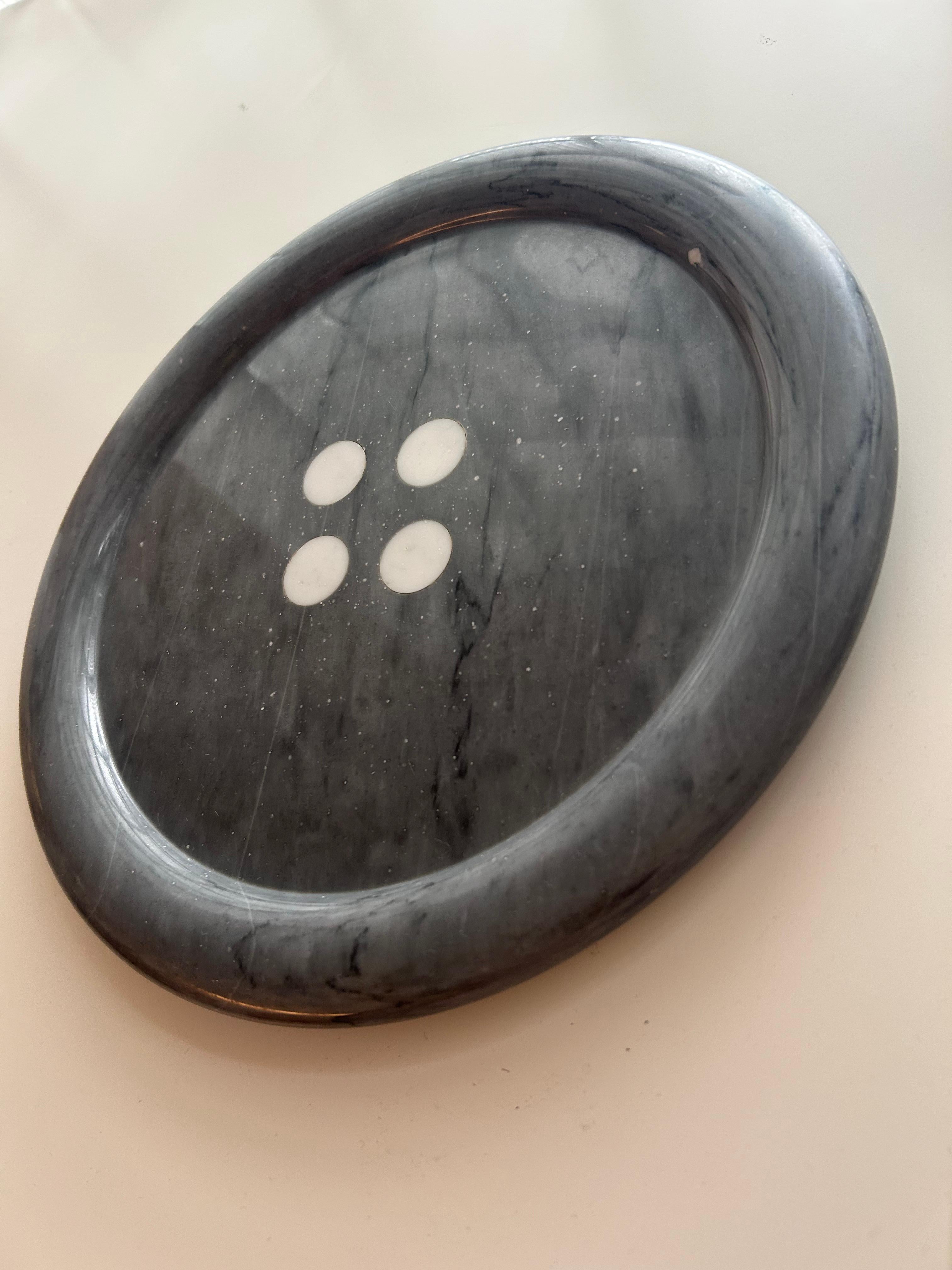 Sculptural Bardiglio Marble Centerpiece with Central Button - Casigliani In New Condition For Sale In Alcamo, IT