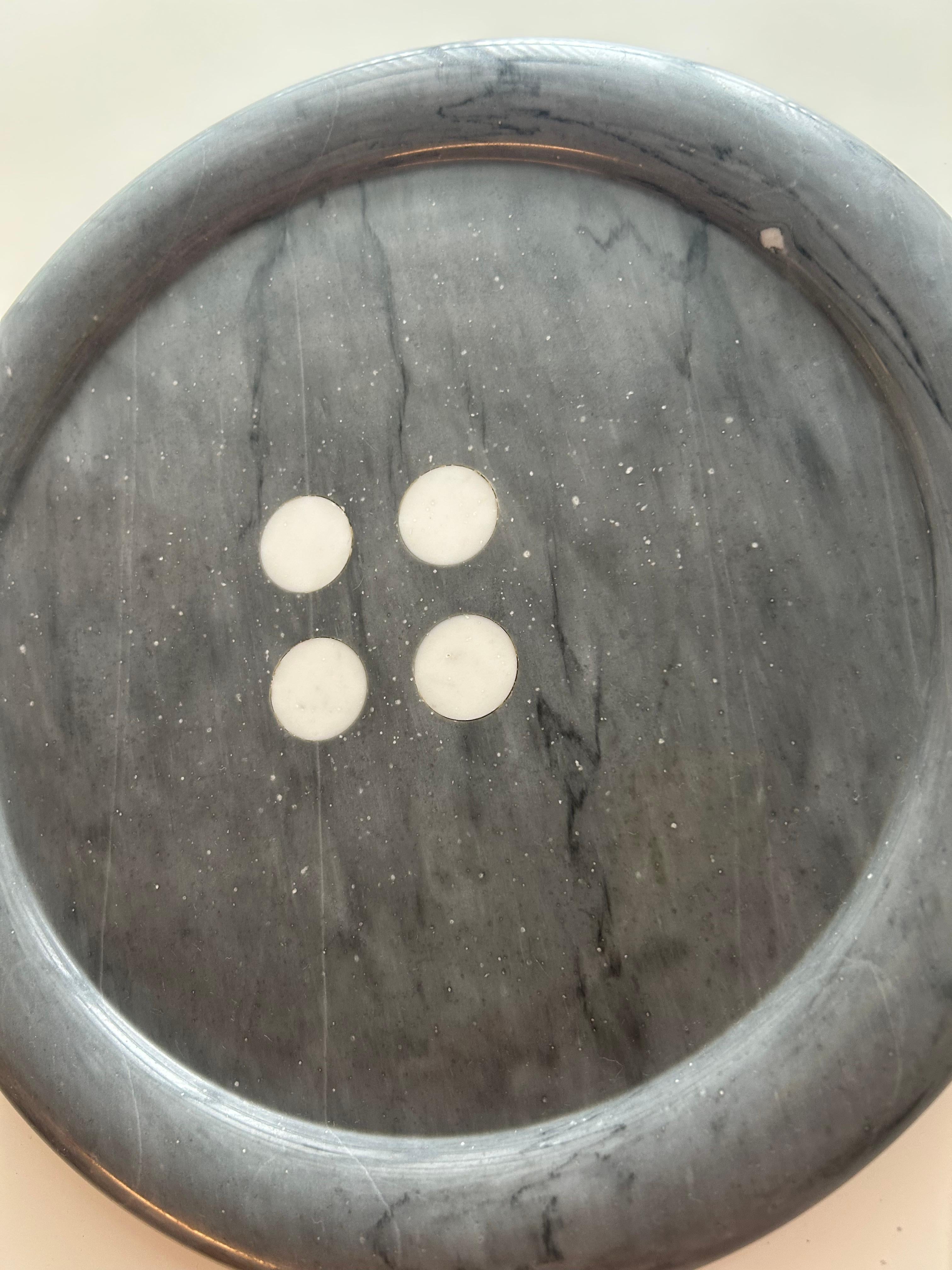 Sculptural Bardiglio Marble Centerpiece with Central Button - Casigliani For Sale 1