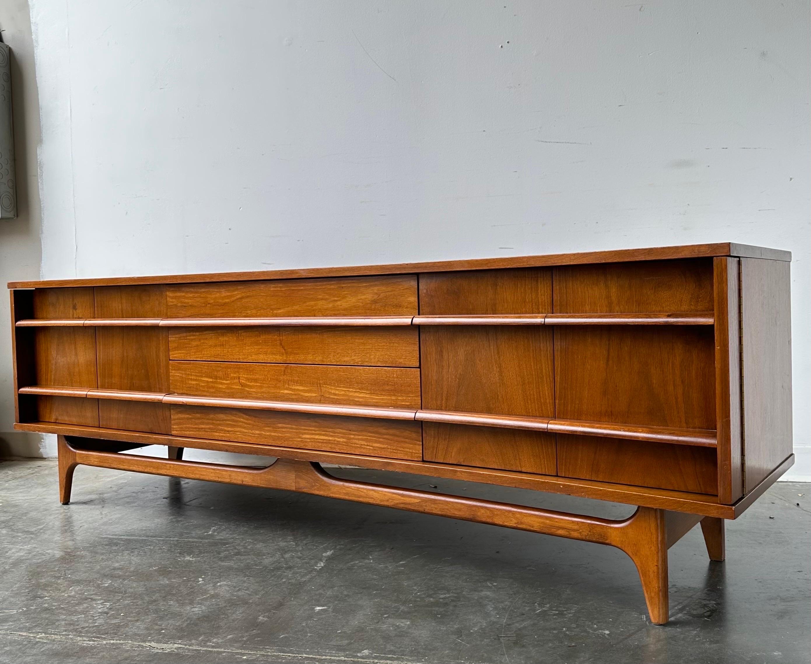 Mid-Century Modern Sculptural Base Curved Low Credenza by Young Mfg