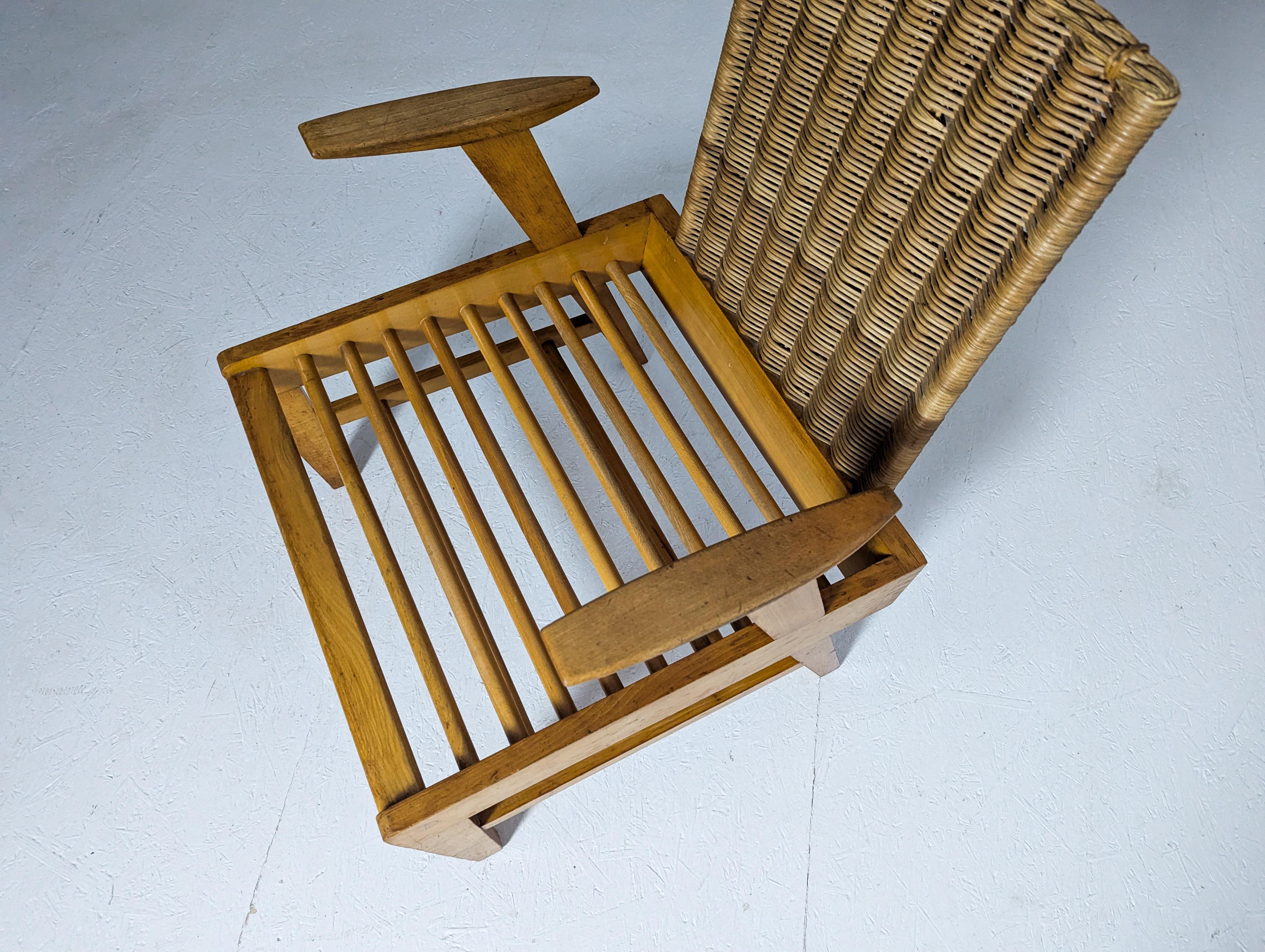 Fauteuil sculptural en Beeche et rotin avec pouf par Úľuv, 1960s en vente 5
