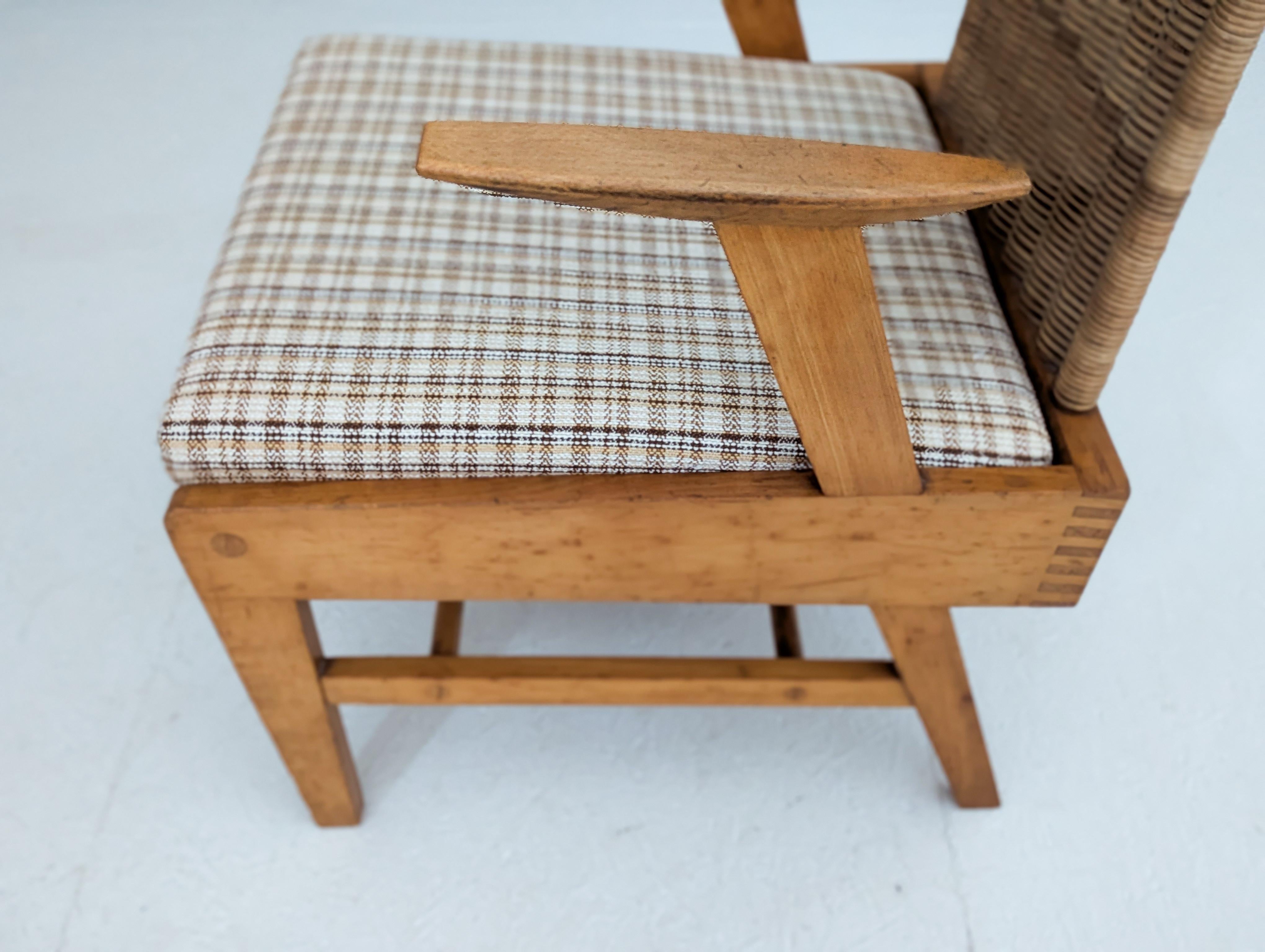 Fauteuil sculptural en Beeche et rotin avec pouf par Úľuv, 1960s en vente 6