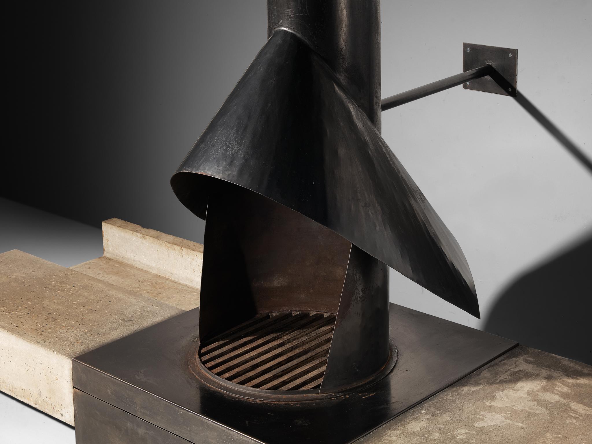 Mid-Century Modern Sculptural Belgian Mid-Century Fireplace in Concrete and Iron For Sale