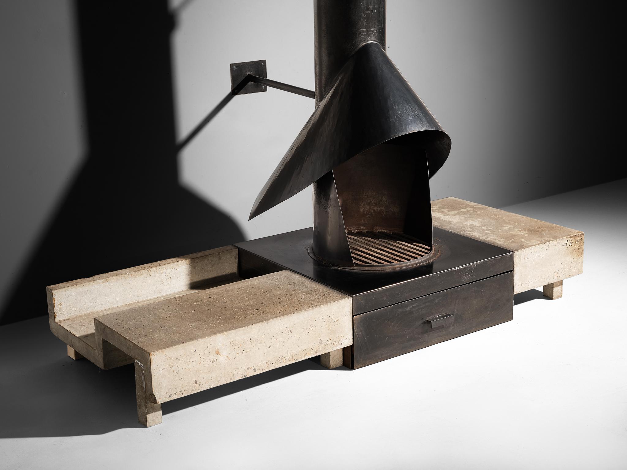 Sculptural Belgian Mid-Century Fireplace in Concrete and Iron In Good Condition For Sale In Waalwijk, NL