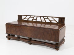Sculptural Bench Art Deco Attributed to Gio Ponti in Walnut Burl, circa 1930s