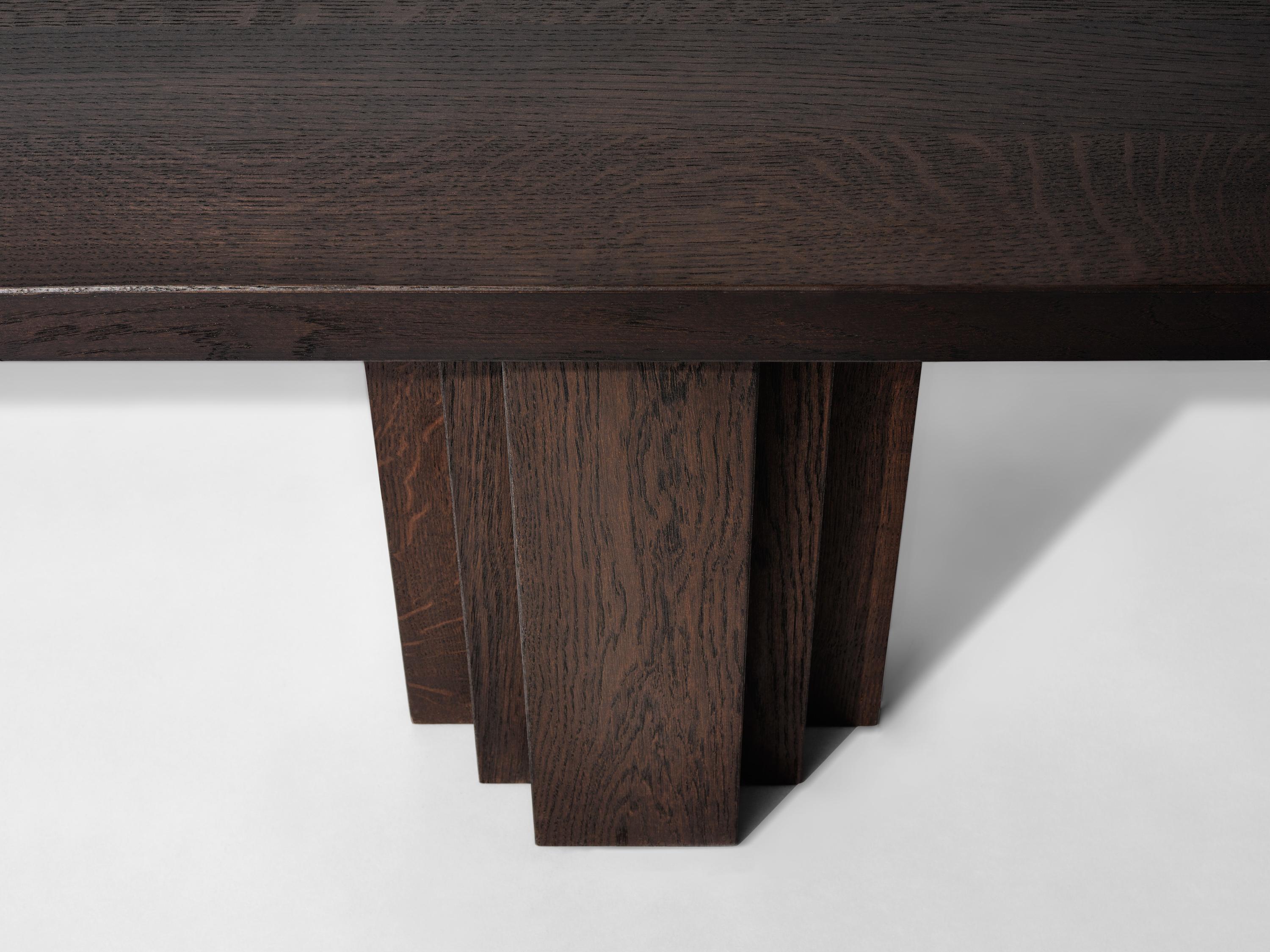Sculptural Bench in Solid European Dark Brown Oak - Brut by Mokko Holandés en venta