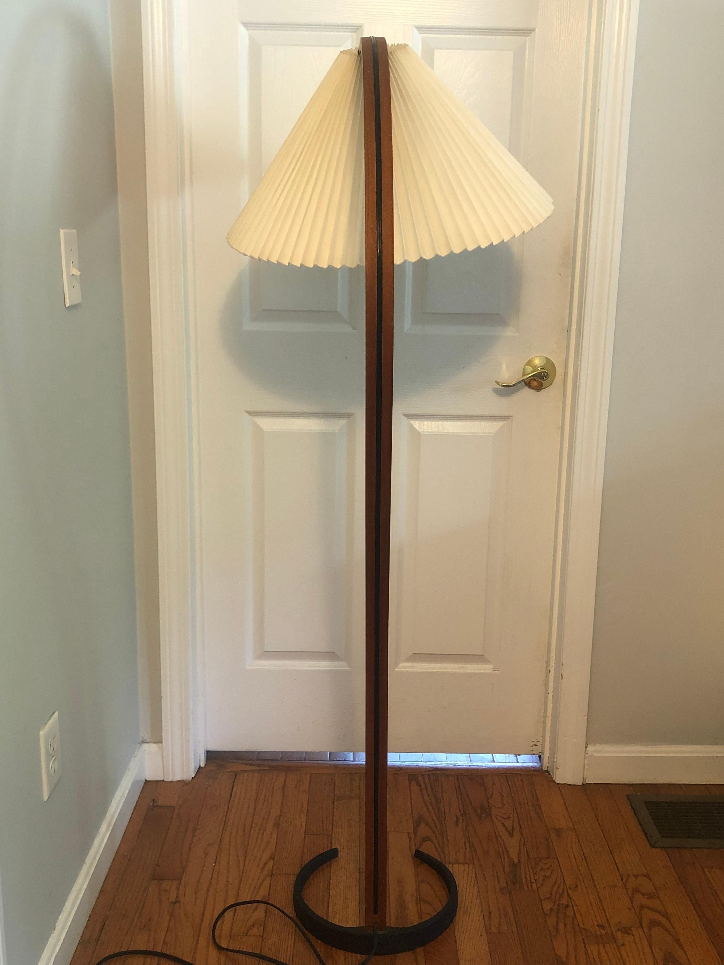 Sculptural Bentwood Mads Caprani Danish Teak Floor Lamp In Good Condition In Asheville, NC