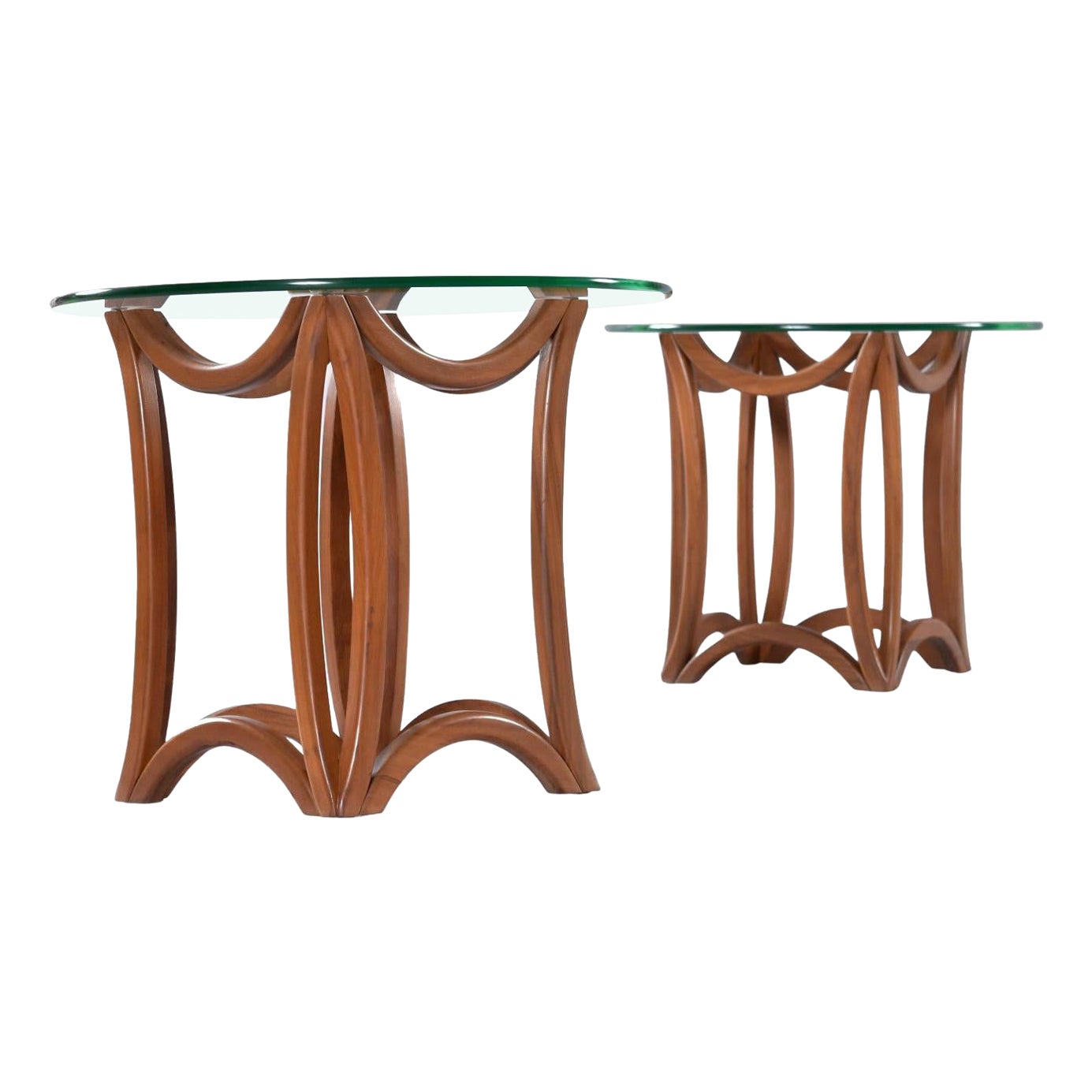 Tables d'appoint sculpturales en bois cintré de style Pearsall avec plateau en verre en vente