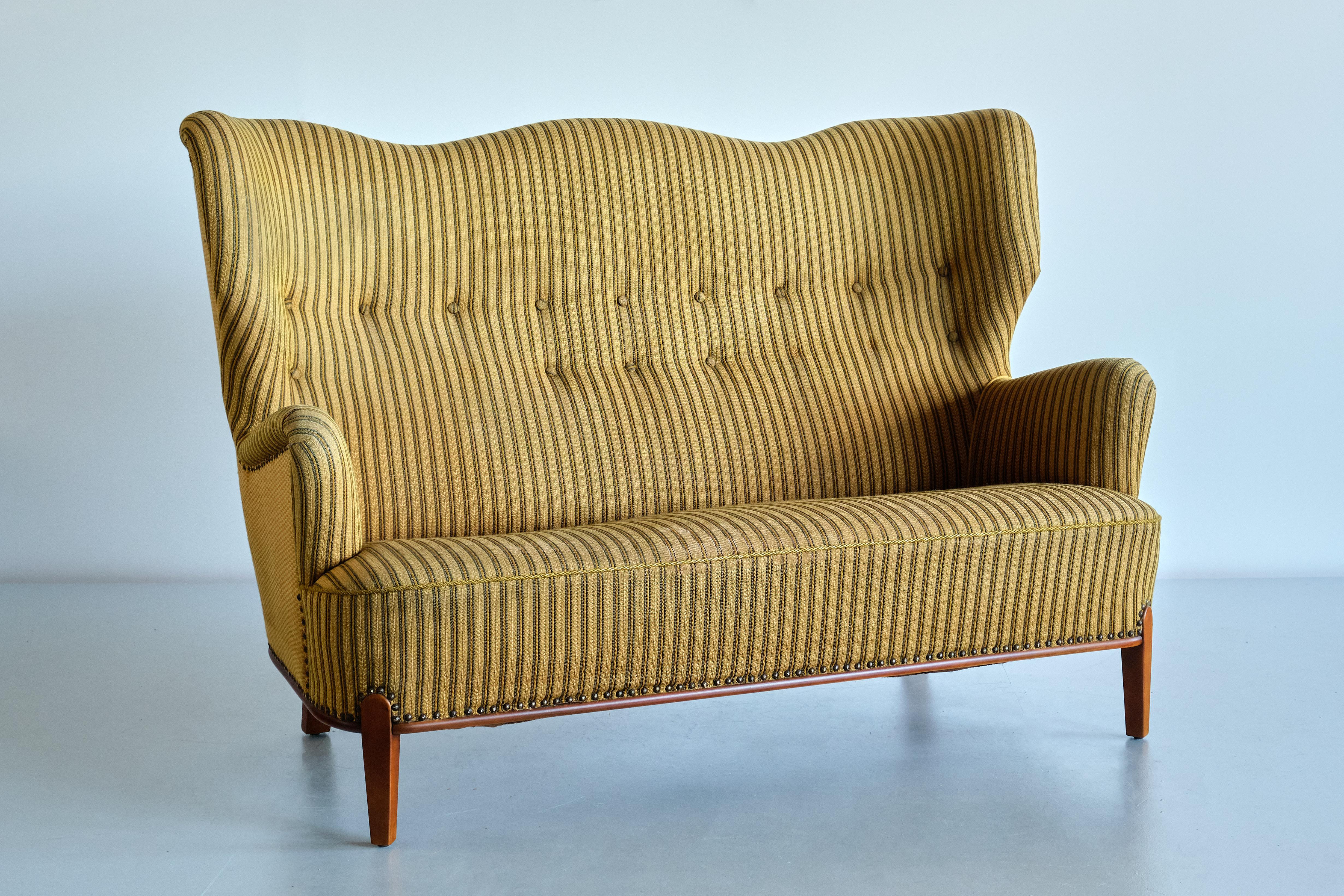 Sculptural Bertil Söderberg Sofa, Nordiska Kompaniet, Sweden, 1940s For Sale 8