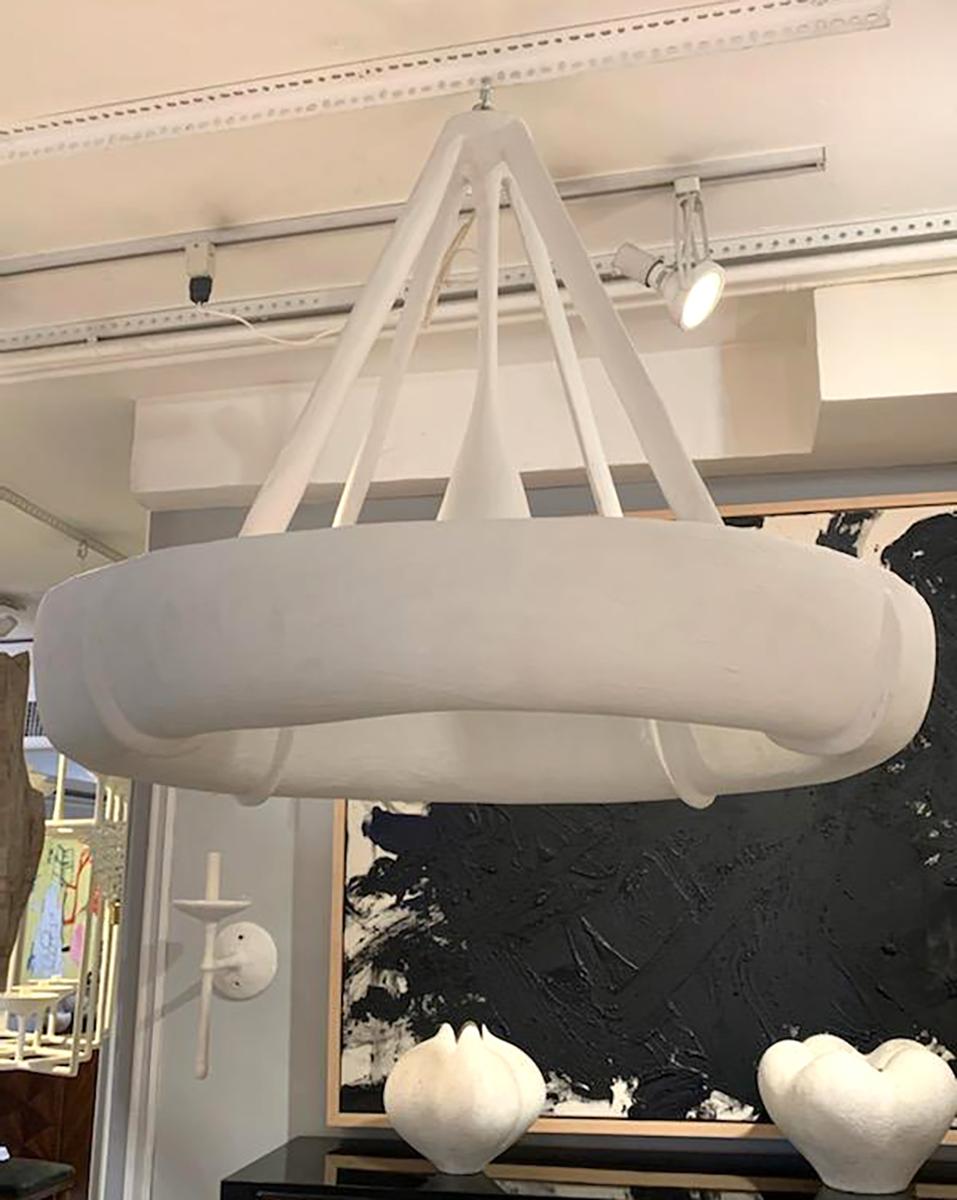 XXIe siècle et contemporain Applique sculpturale en plâtre sur mesure de style Jean Michel Frank en vente