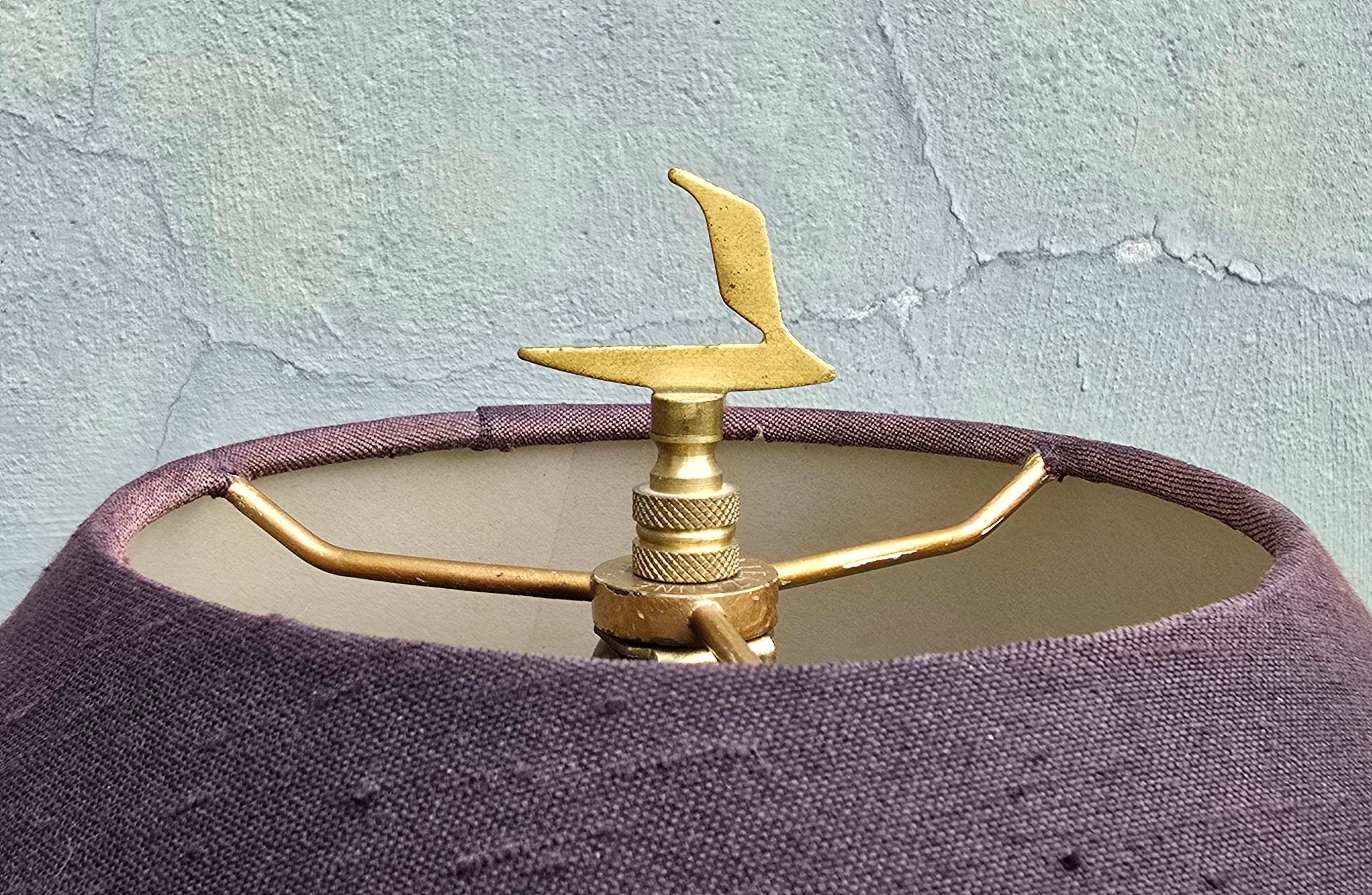 Sculptural Black and Gold Table Lamp by Leeazanne for Lam Lee Group in vendita 2