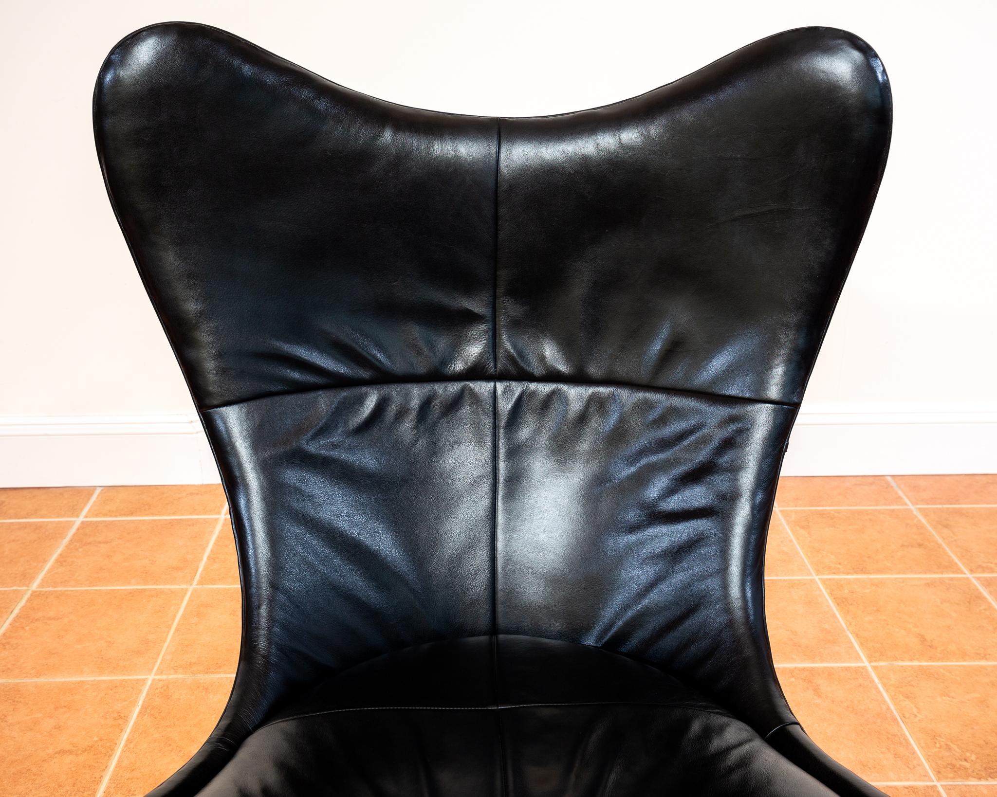 Sculptural Black Leather Swivel Lounge Chair by Terence Conran Glove Chair Space For Sale 7