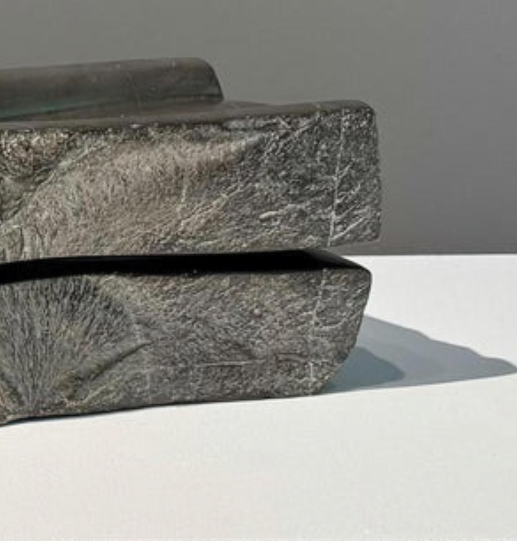 Scultura artigianale in pietra nera - Pedra Negra F6 di Ricard Casabayó in vendita 2