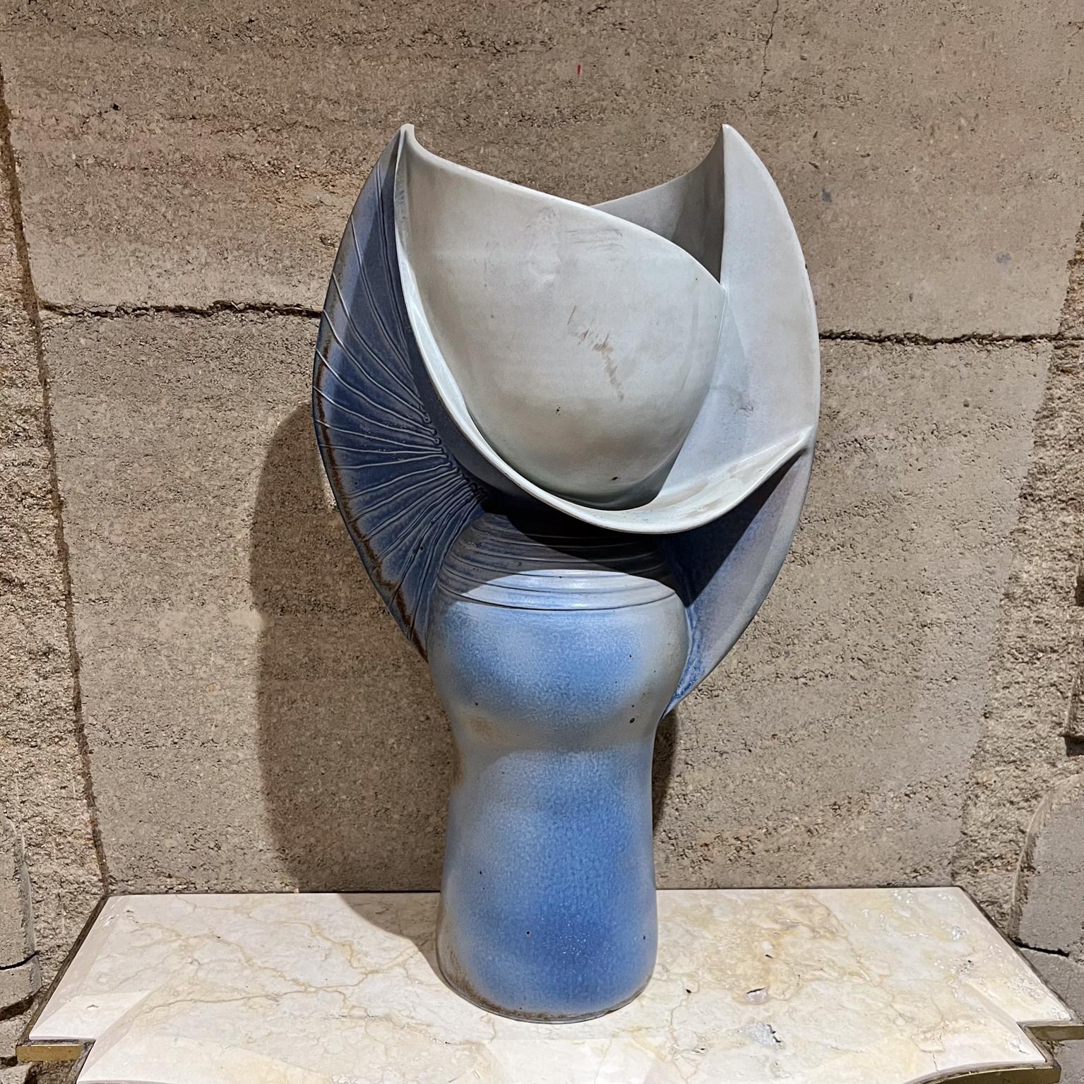 Scultura in ceramica blu Studio Pottery di Sclight In condizioni buone in vendita a Chula Vista, CA