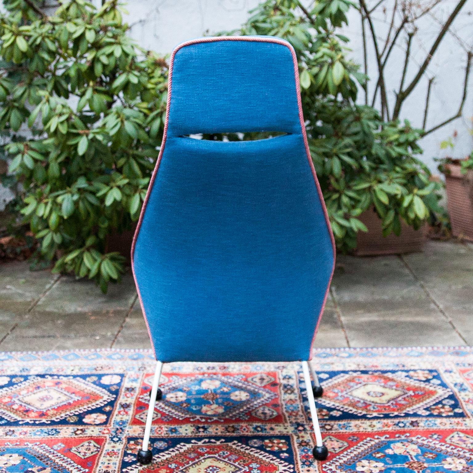 Sculptural Blue Fabric Easy Chair, France, 1950 For Sale 2