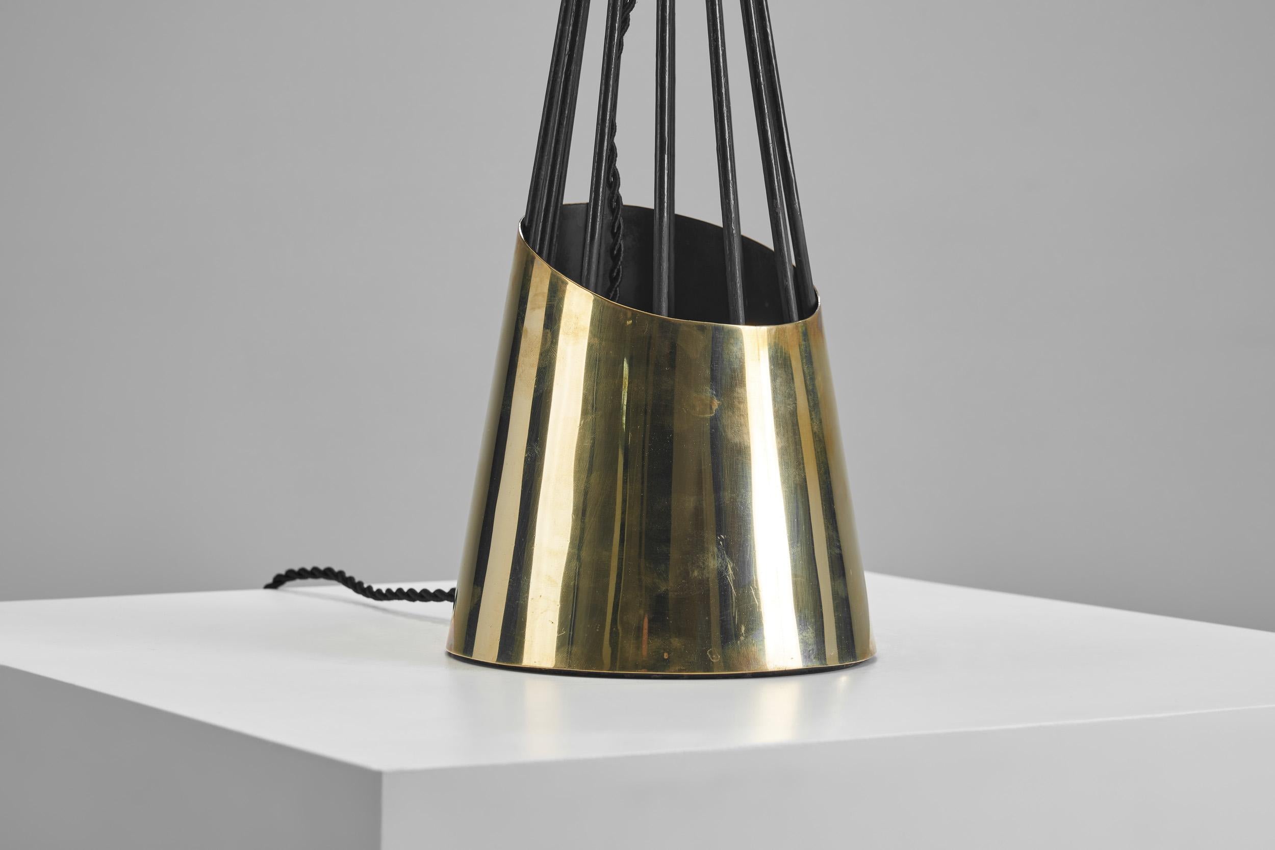 Sculptural Brass and Lacquered Metal Table Lamp, Denmark 1960s For Sale 7