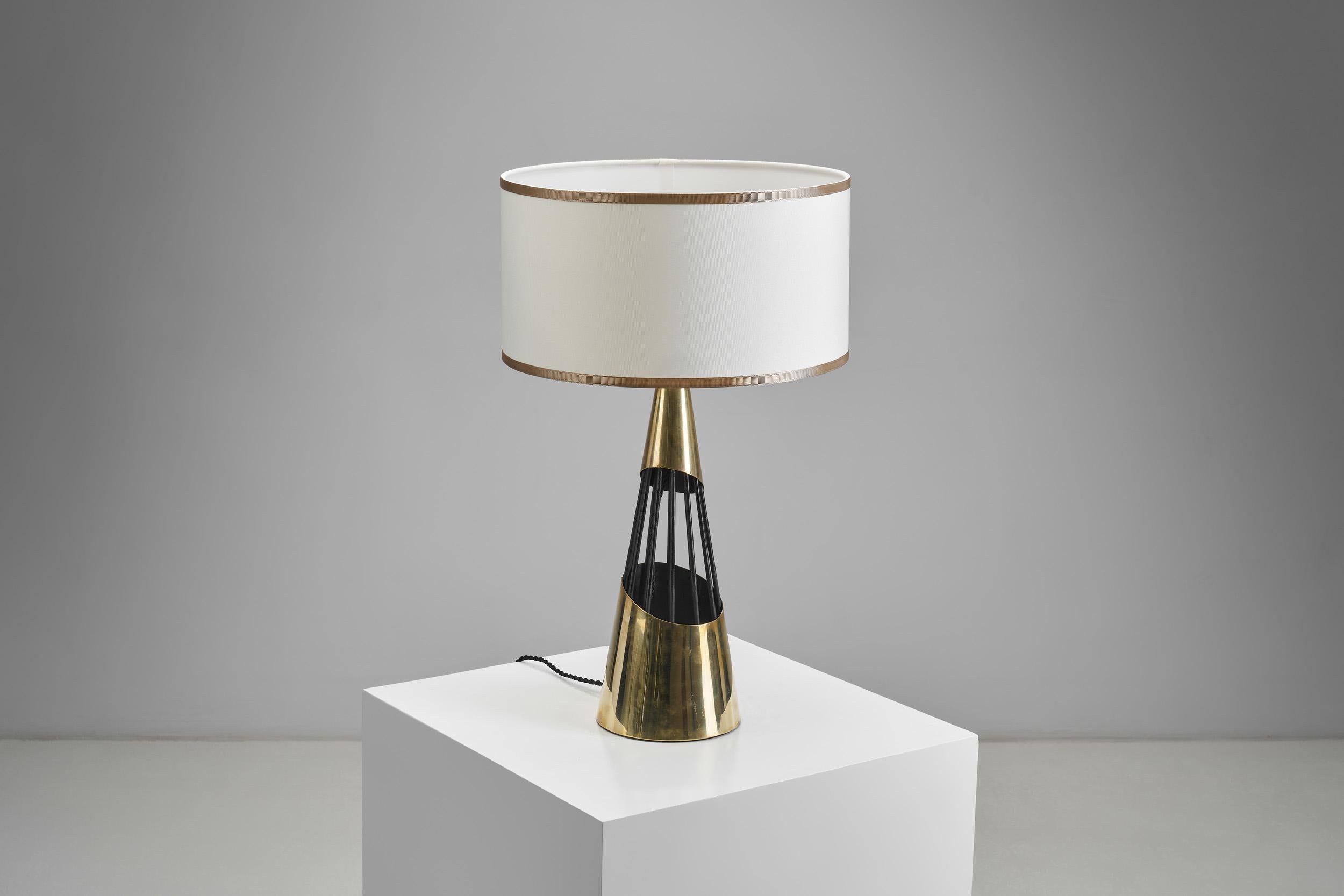 Sculptural Brass and Lacquered Metal Table Lamp, Denmark 1960s For Sale 2