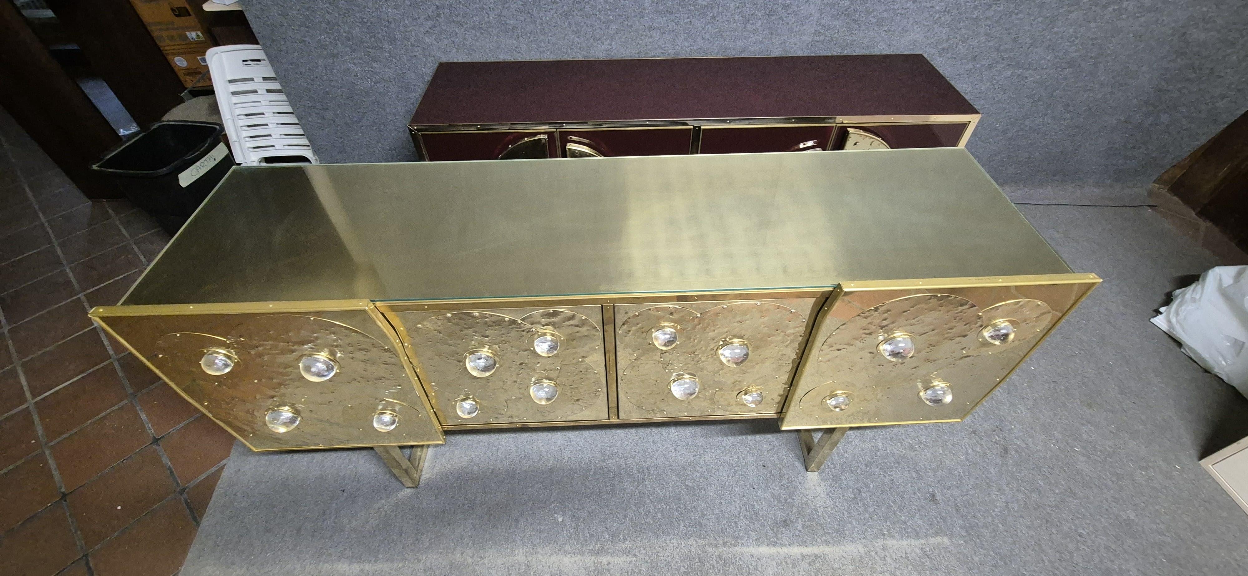 Buffet sculptural en laiton et verre de Murano par Justfurnituress, Italie sur mesure en vente 2