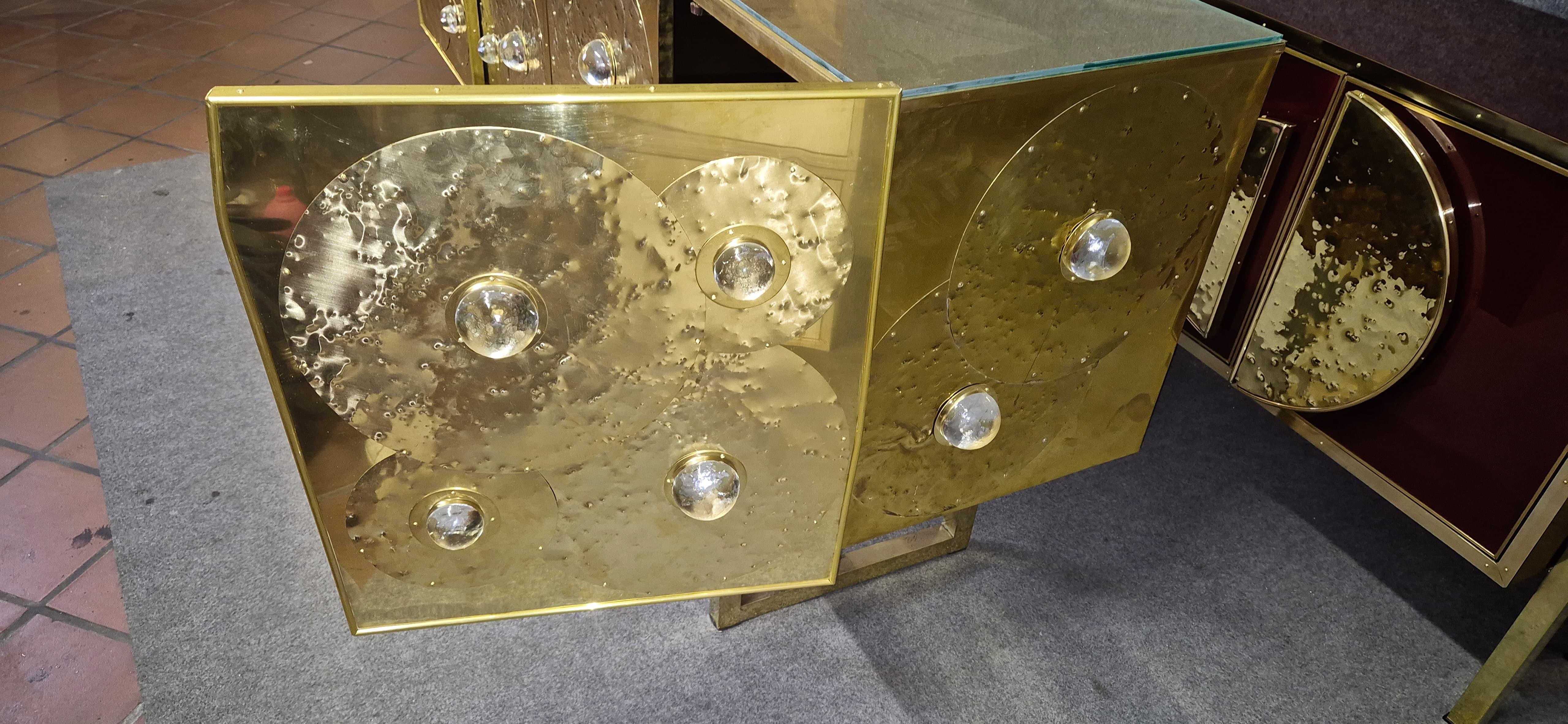 Moderne Buffet sculptural en laiton et verre de Murano par Justfurnituress, Italie sur mesure en vente