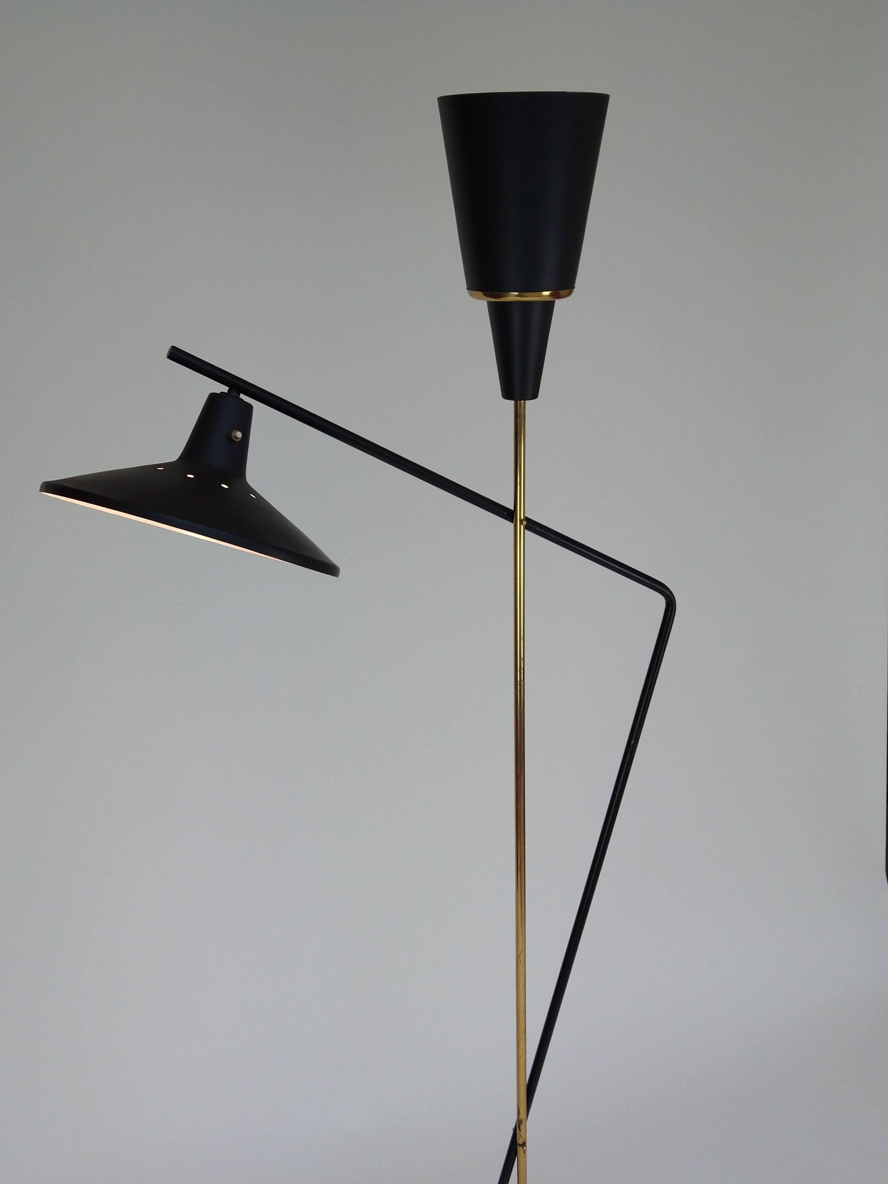 Sculptural Brass and Steel Floor Lamp Attributed to Gilardi & Barzaghi In Good Condition In London, GB