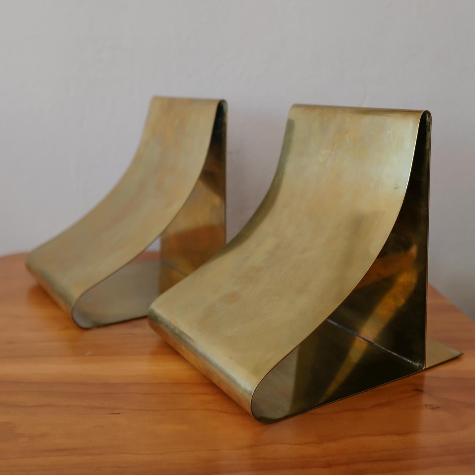 Sculptural Brass Bookends by Sarreid Ltd. 1