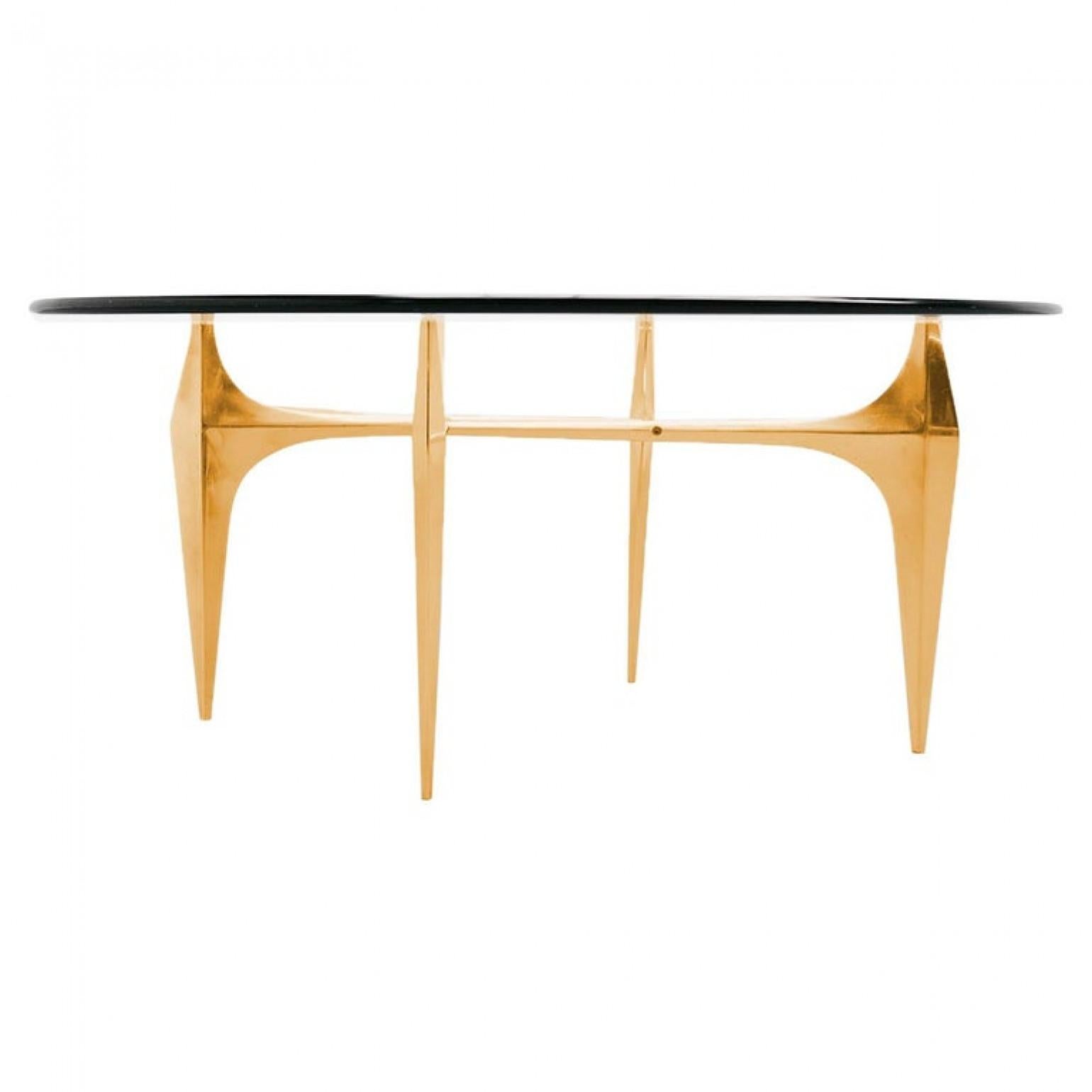 Sculptural coffee or cocktail table by Knut Hesterberg produced by Ronald Schmitt, Germany, circa 1960 and composed of expressive brass parts. An iconic design from the 1960s and still relevant today.

Very good condition with small traces of usage.