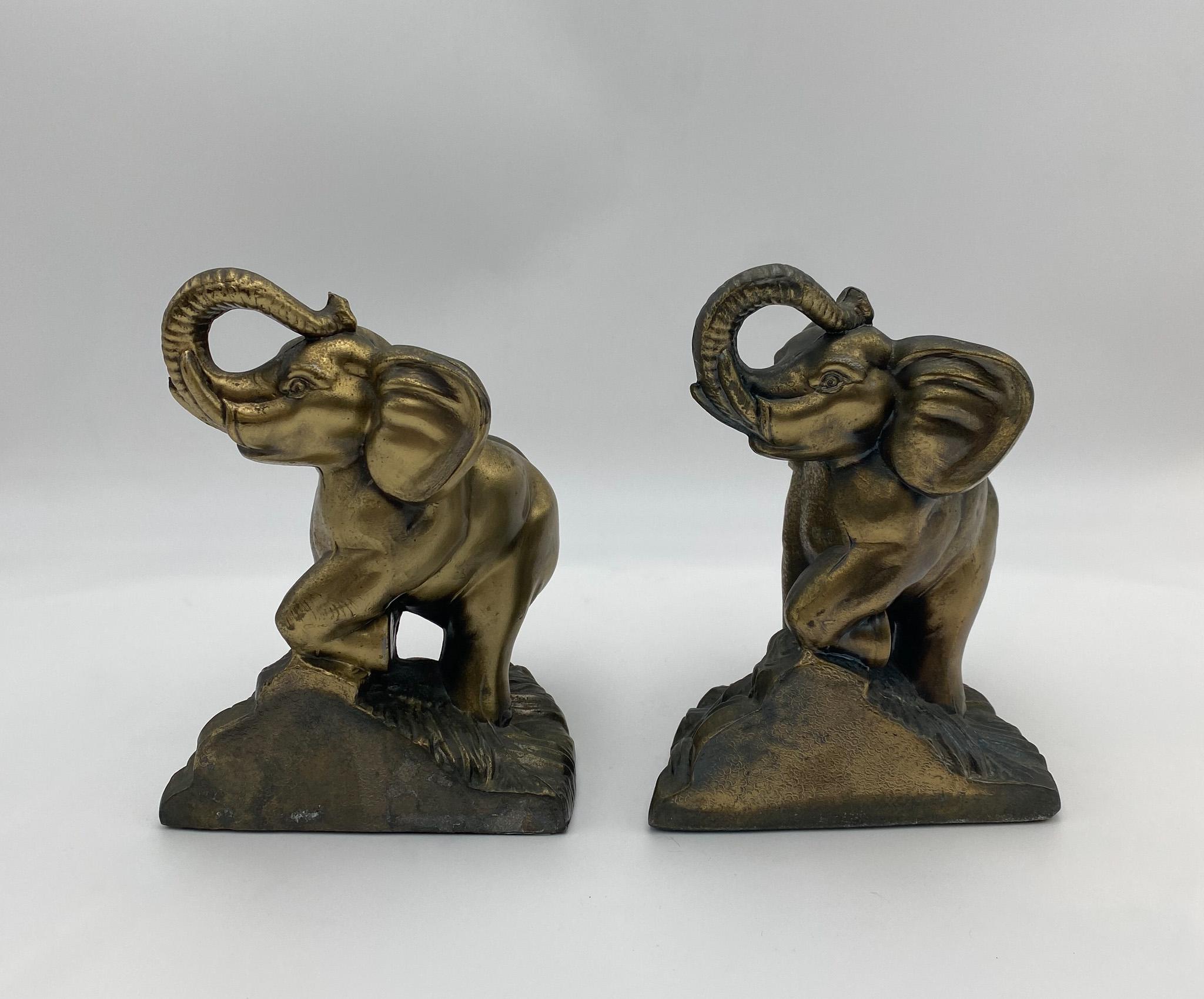 Skulpturale Elefanten-Buchstützen aus Messing,  1970's  im Angebot 6