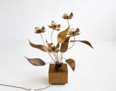 Sculptural brass floor lamp with leaves and flowers, France 1960-1970