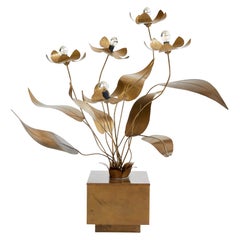 Lampadaire sculptural en laiton avec des feuilles et des fleurs, France 1960-1970