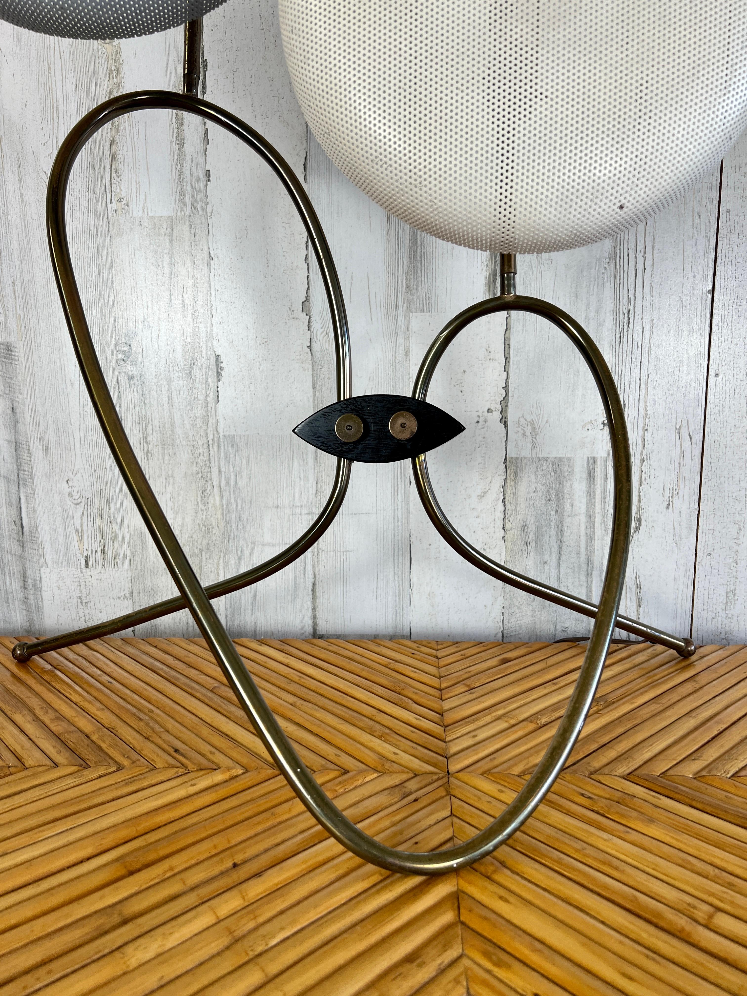 Sculptural Brass Table Lamp For Sale 4