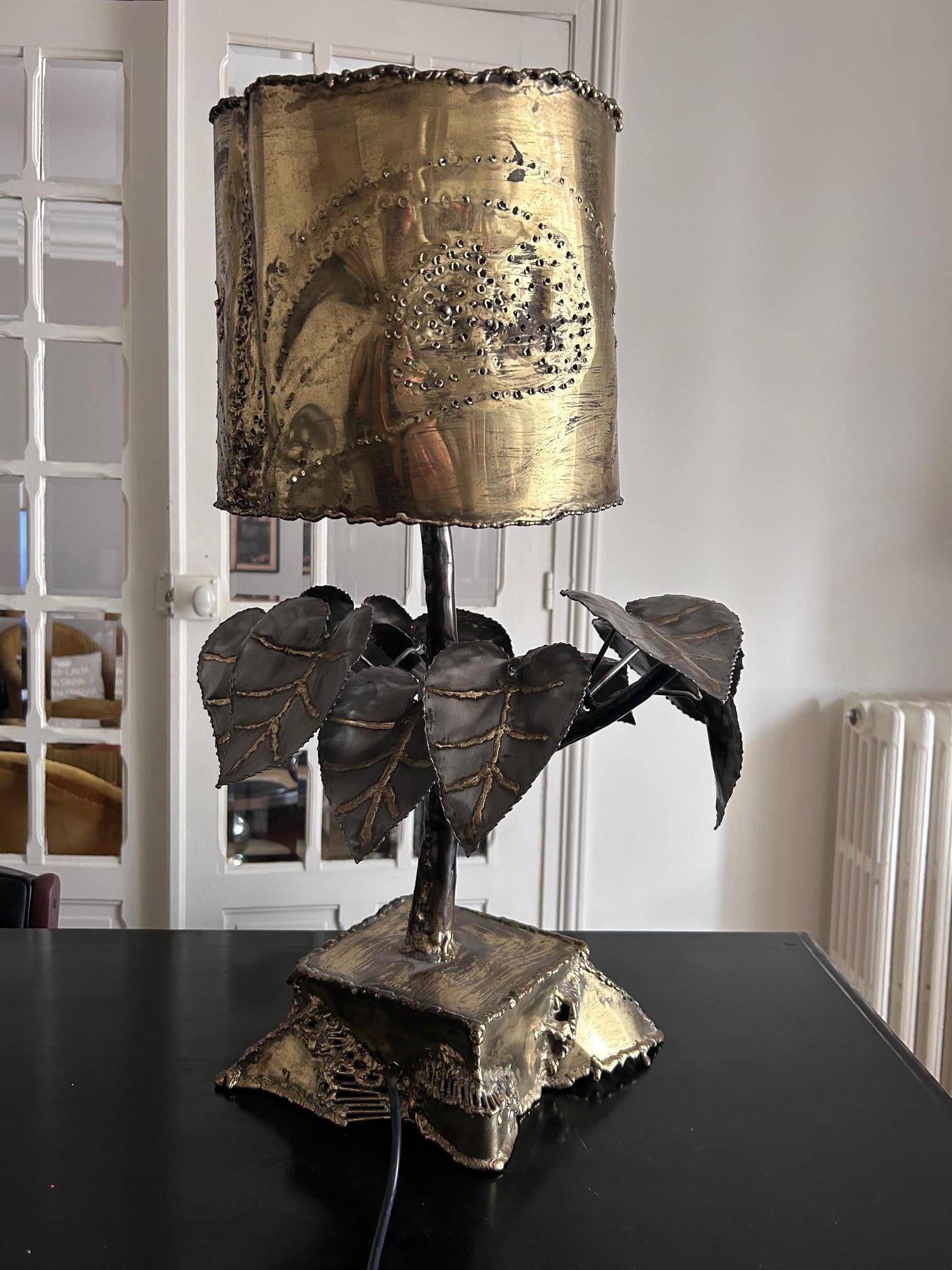 exceptional large table lamp hand crafted in brass and metal in the 1970's
unique piece 