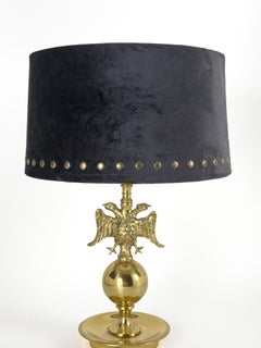 Skulpturale Tischlampe aus Messing, Mitte des 20. Jahrhunderts