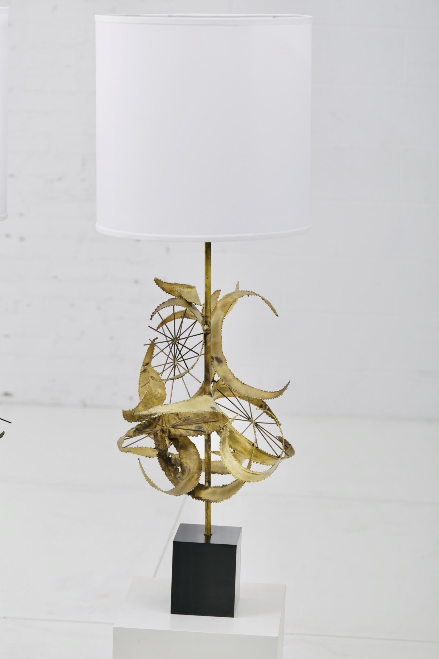 Sculptural Brass Table Lamps by Laurel 4
