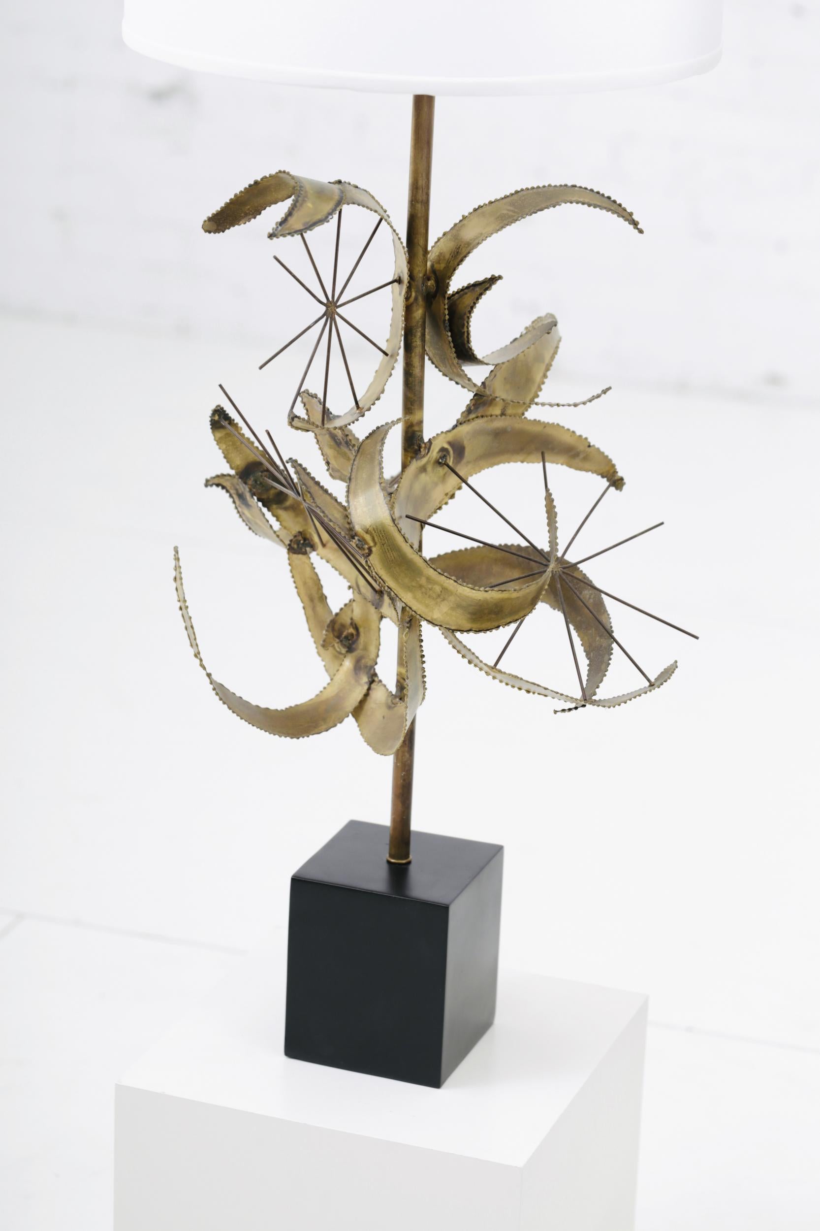 Sculptural Brass Table Lamps by Laurel In Good Condition In Chicago, IL