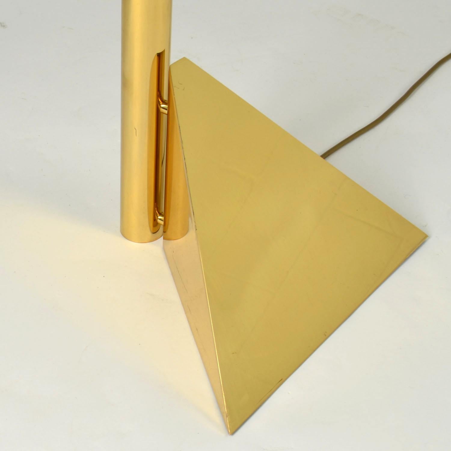 Sculptural Brass Tubular Table Lamp on Pyramide Foot 1
