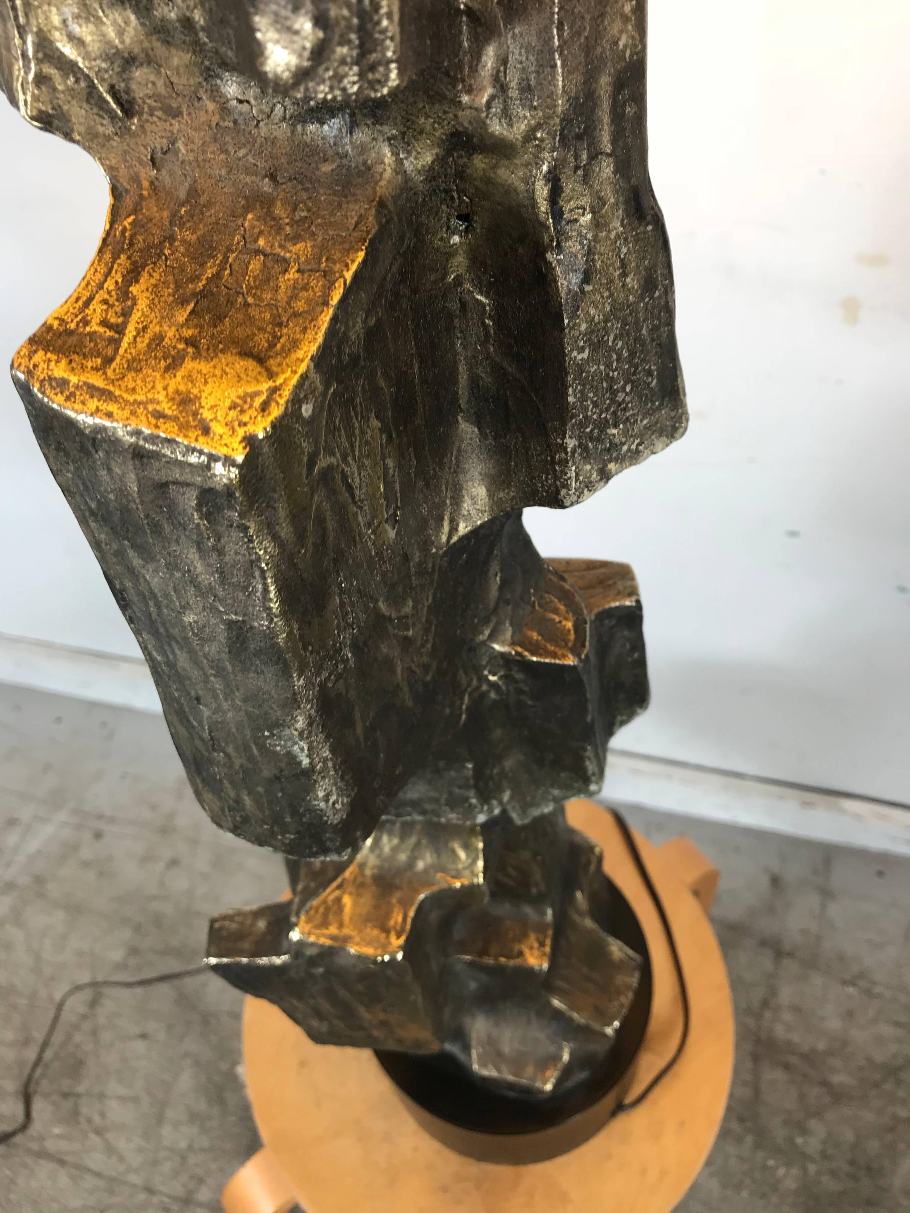 American Sculptural Bronze Brutalist Table Lamp, Maurizio Tempestini Laurel