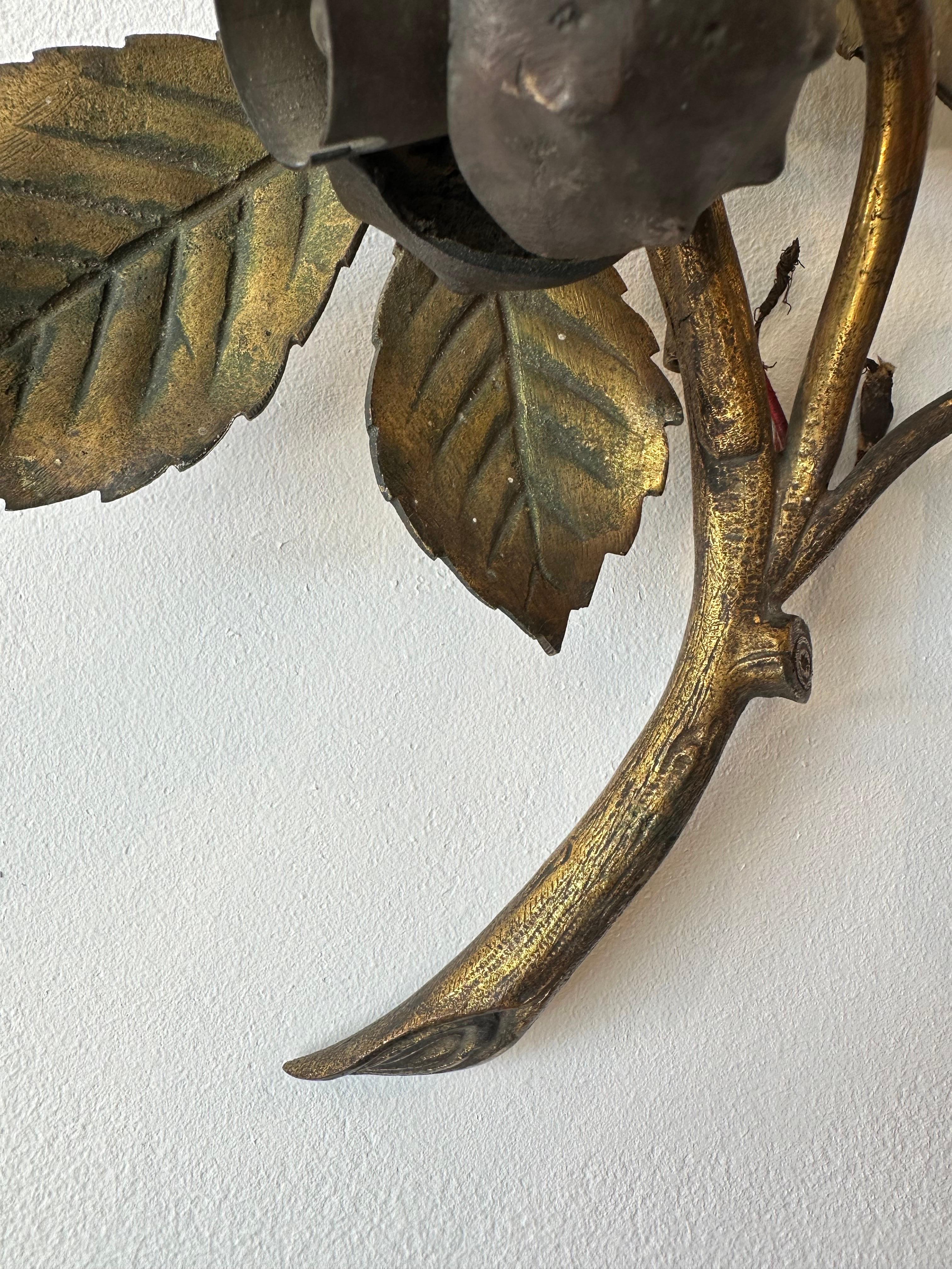 Bronzo Lampada da parete scultorea in bronzo con rami di castagno antichi in vendita