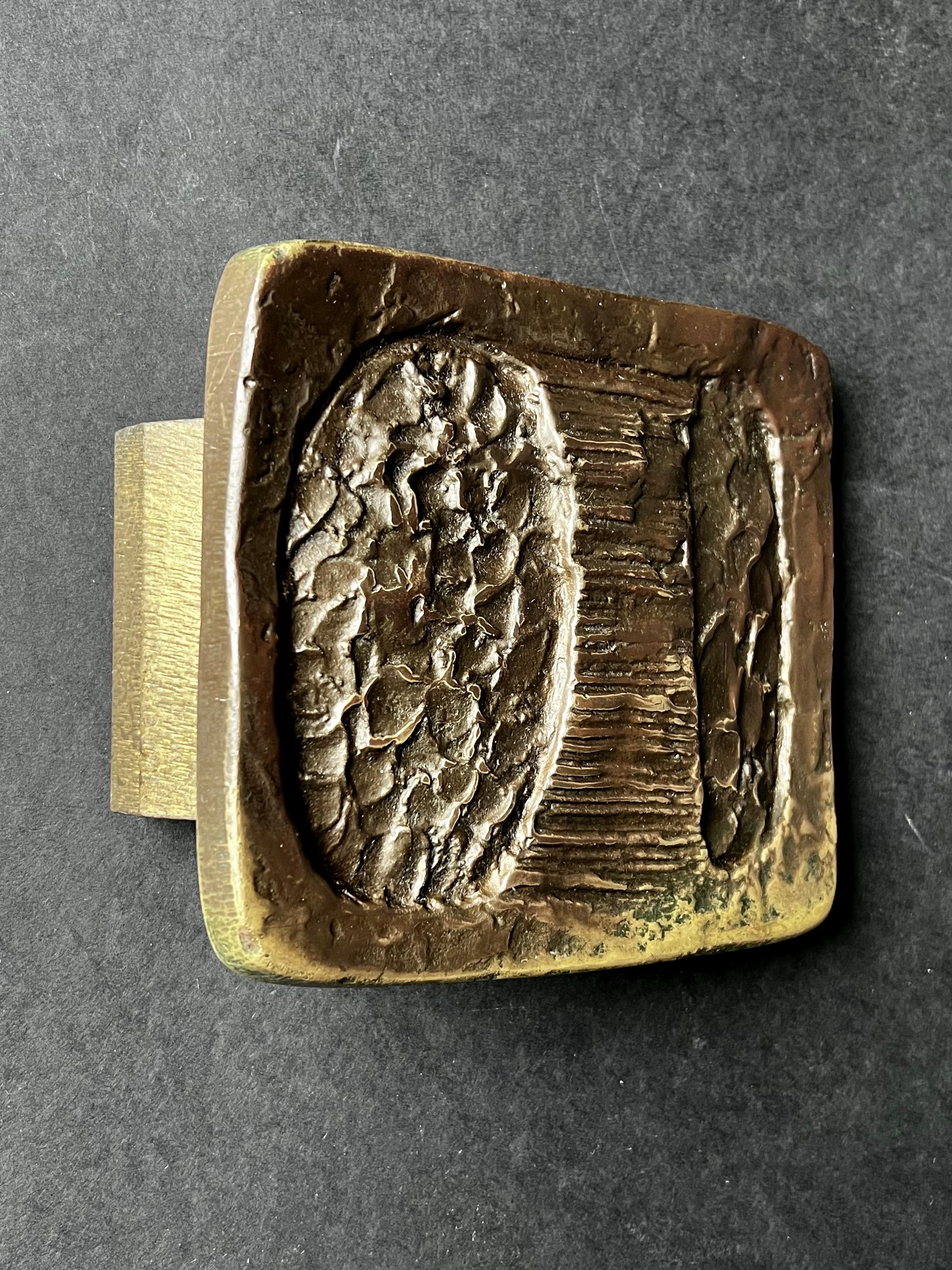 Poignée de porte sculpturale en bronze au design abstrait en vente 3